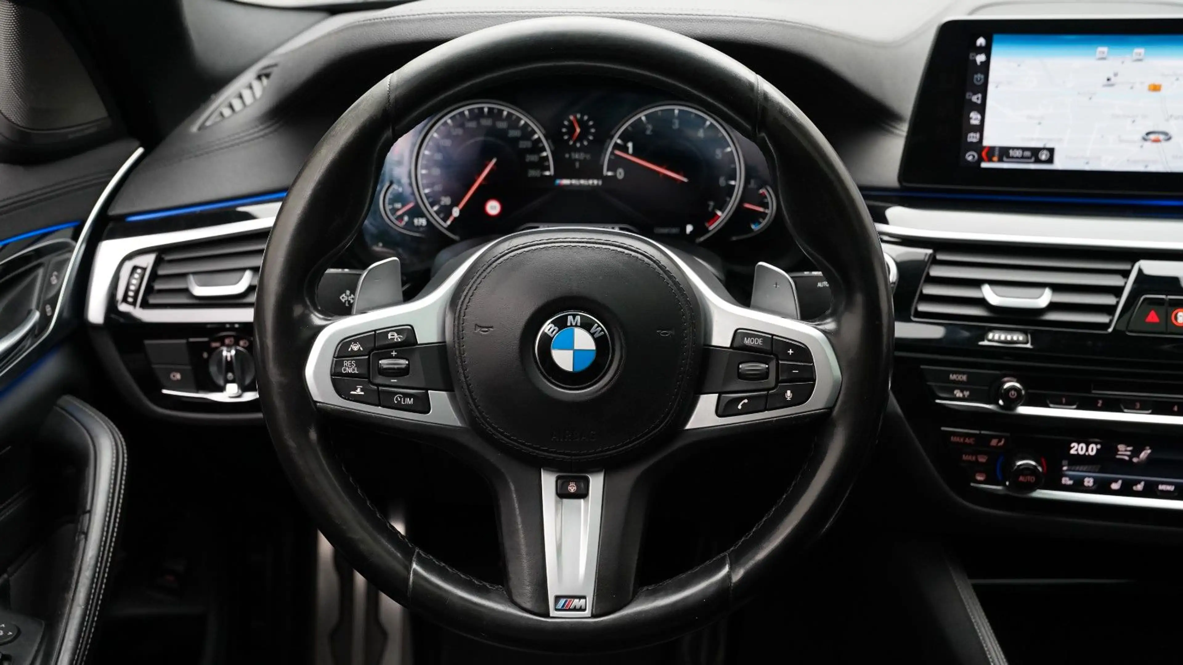 BMW 550 i xDrive Limousine *ACC*HARMAN*360°* — photo 10