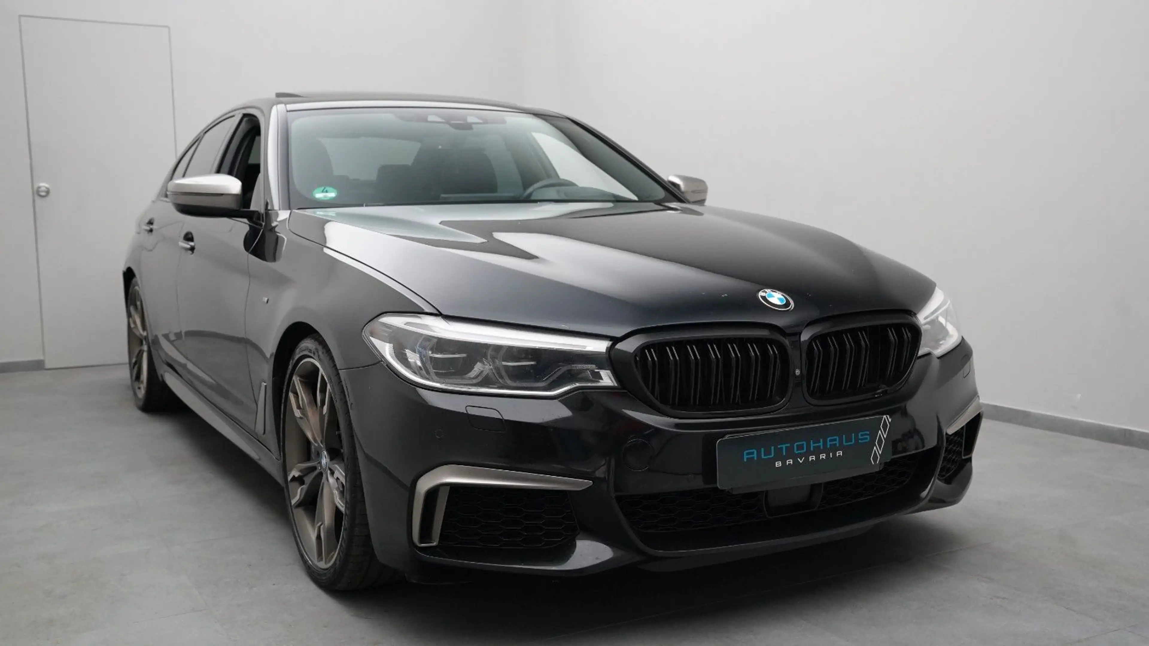 BMW 550 i xDrive Limousine *ACC*HARMAN*360°* — photo 4