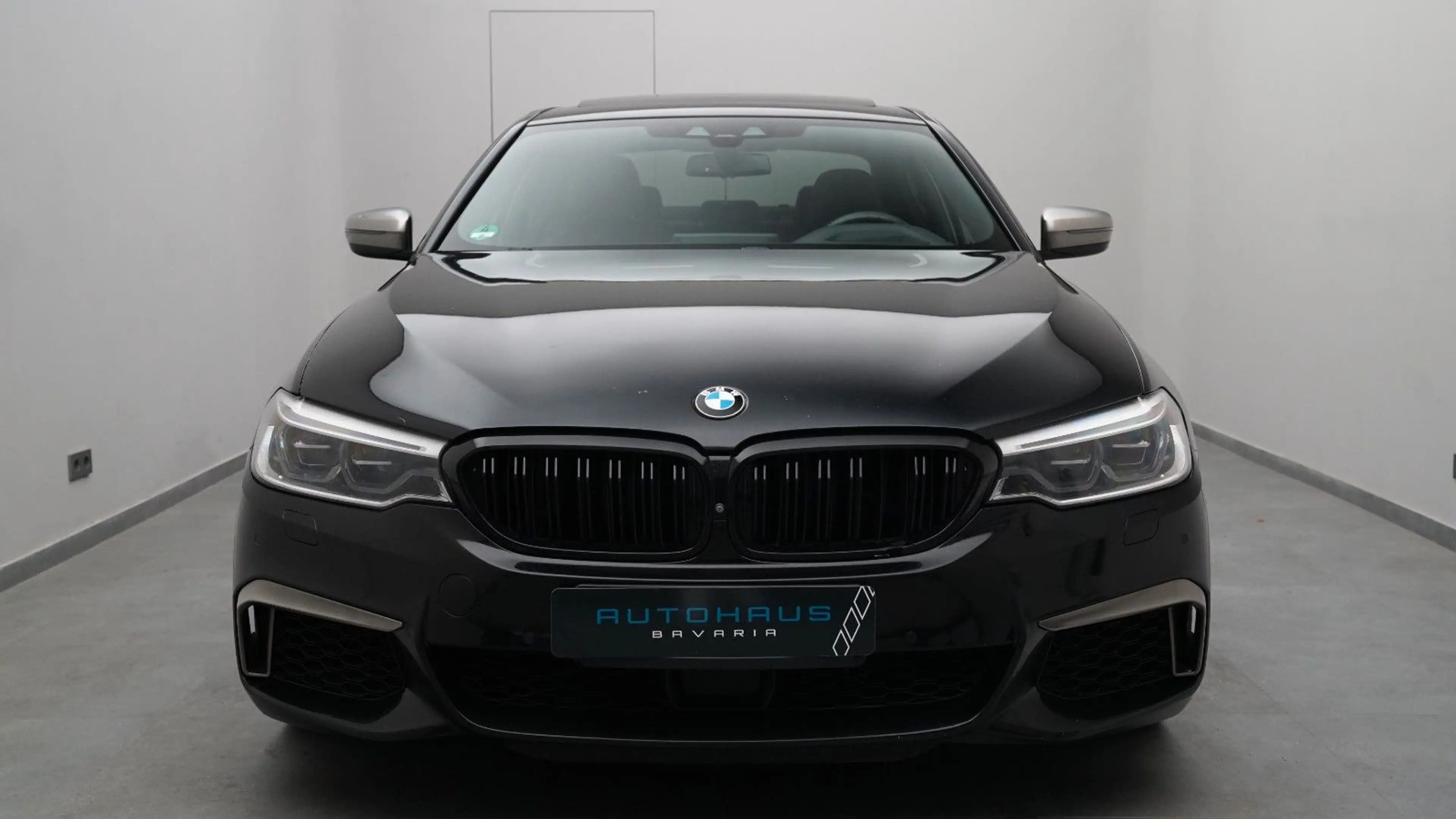 BMW 550 i xDrive Limousine *ACC*HARMAN*360°* — photo 3