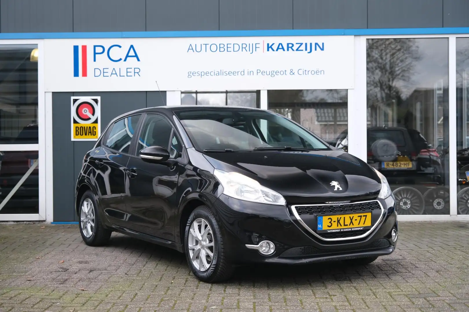 Peugeot 208 1.2 VTi Envy Black - 2
