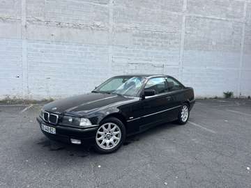 323i