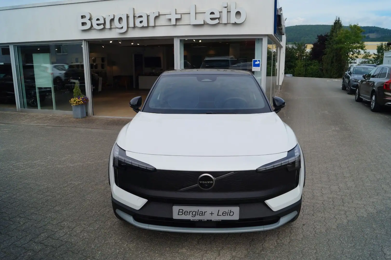 Volvo EX30 Cross Country Twin Perform. AWD Ultra Aut. Blanc - 1
