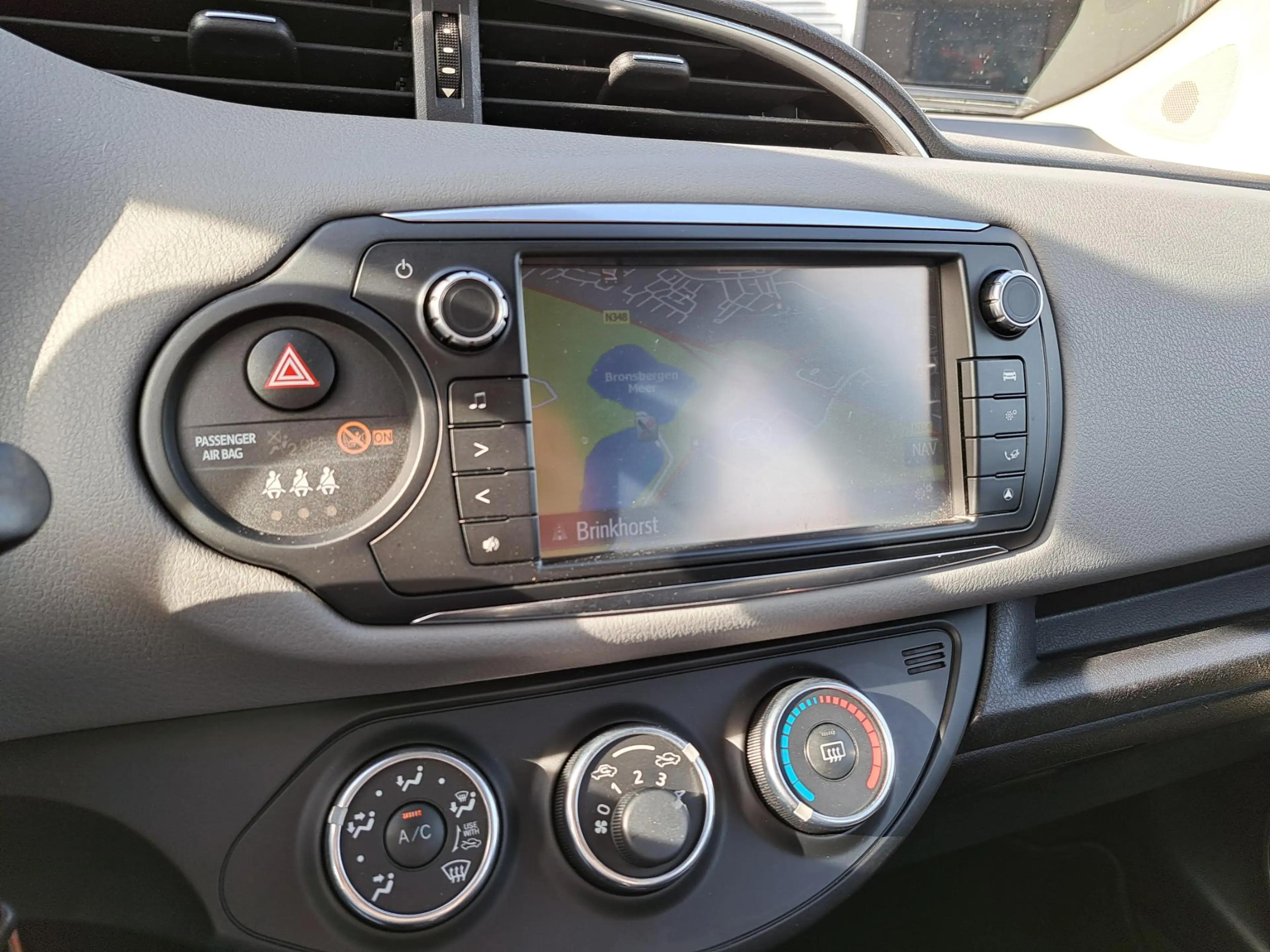 Toyota Yaris 1.3 VVT-i Aspiration CRUISE AIRCO TREKHAAK NAVI — photo 11