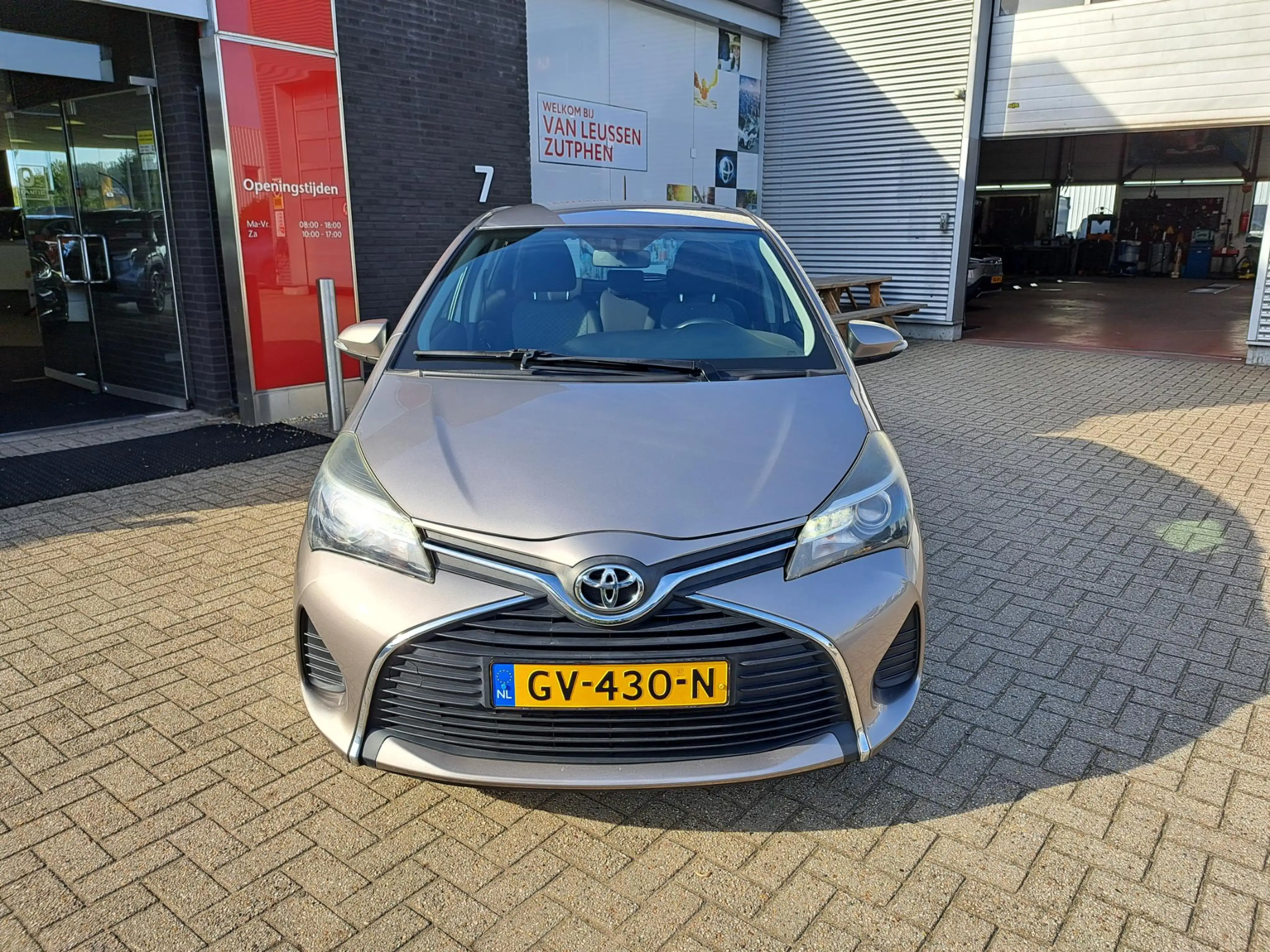Toyota Yaris 1.3 VVT-i Aspiration CRUISE AIRCO TREKHAAK NAVI — photo 5