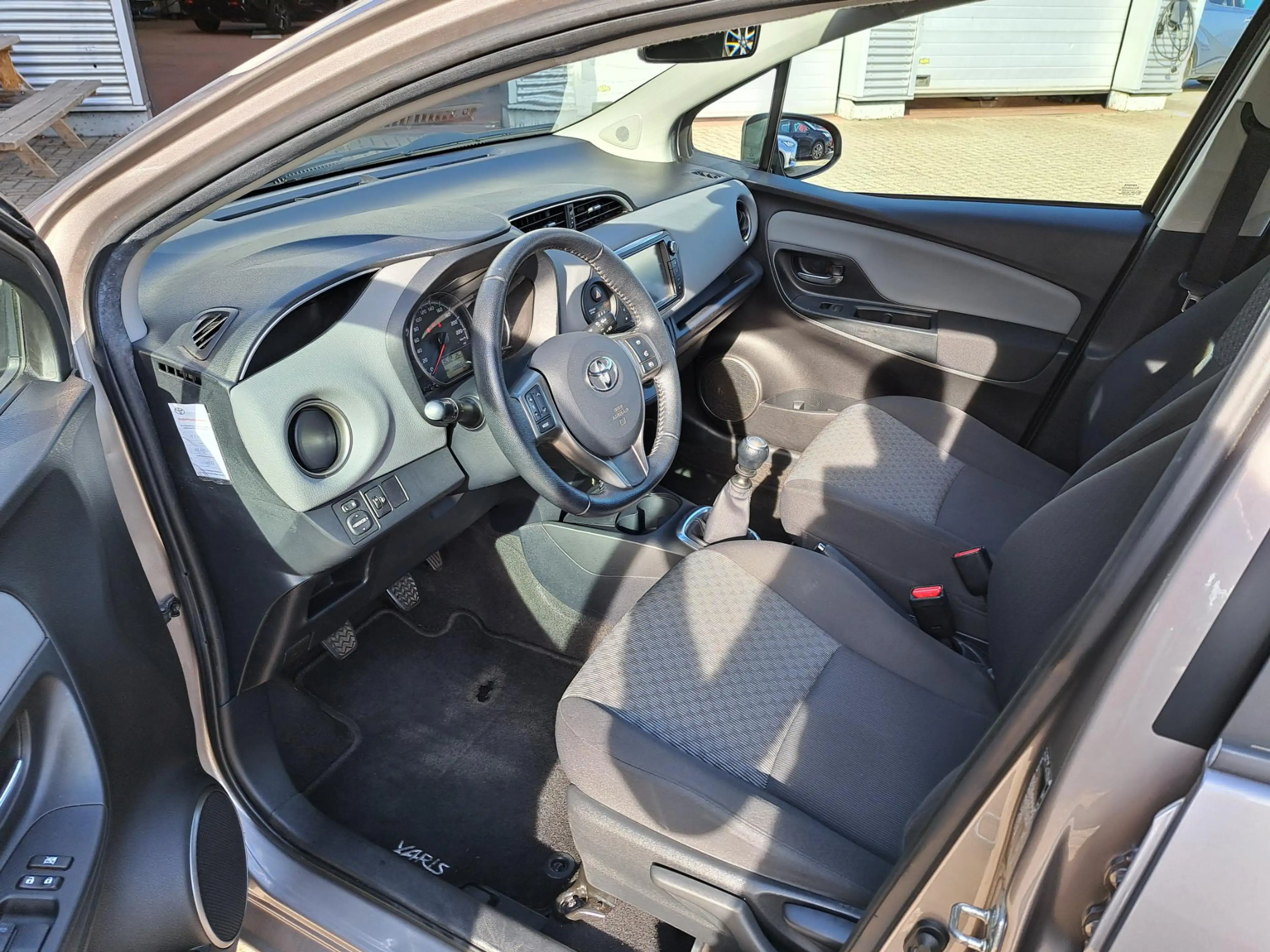 Toyota Yaris 1.3 VVT-i Aspiration CRUISE AIRCO TREKHAAK NAVI — photo 7