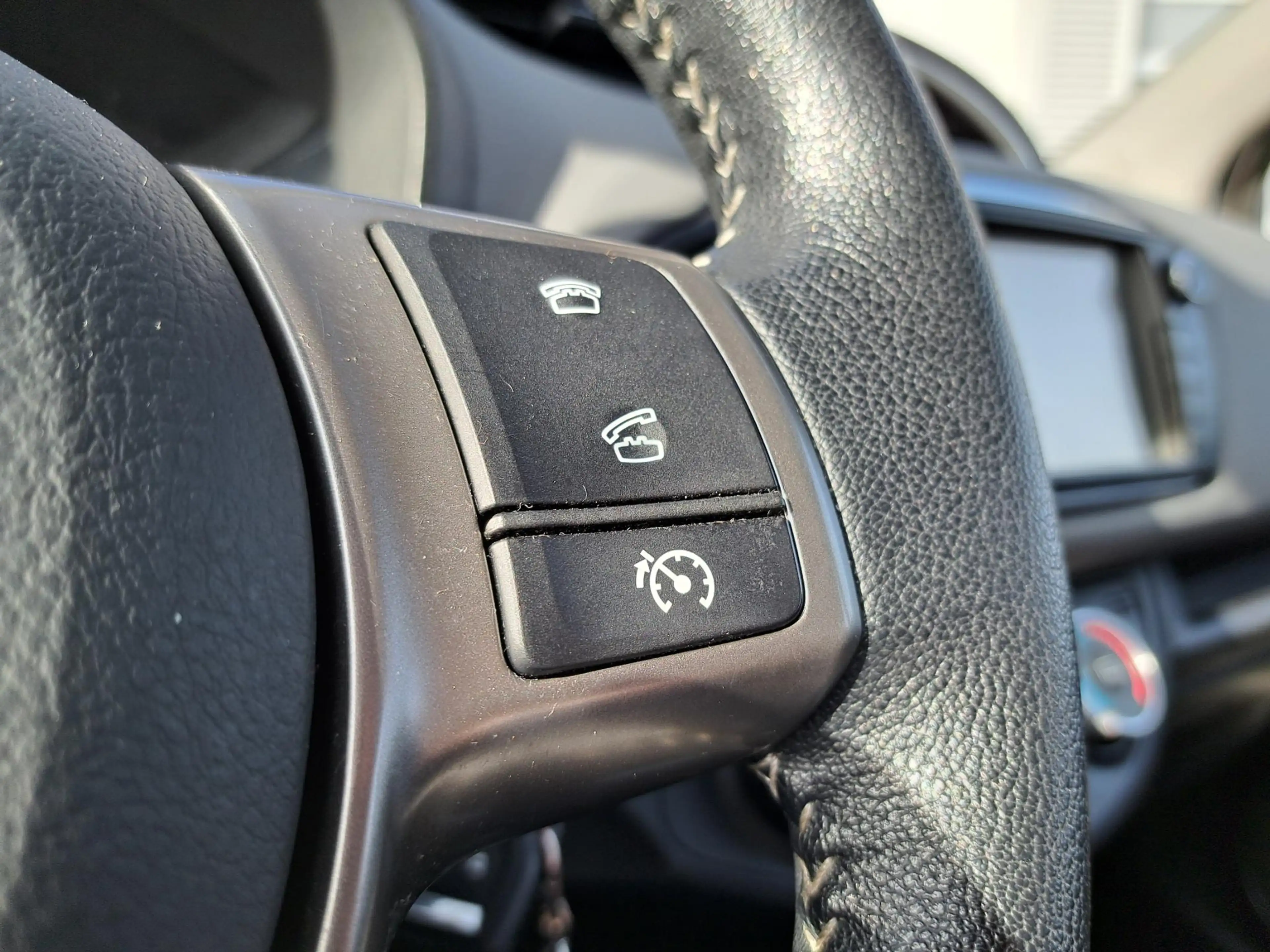 Toyota Yaris 1.3 VVT-i Aspiration CRUISE AIRCO TREKHAAK NAVI — photo 17