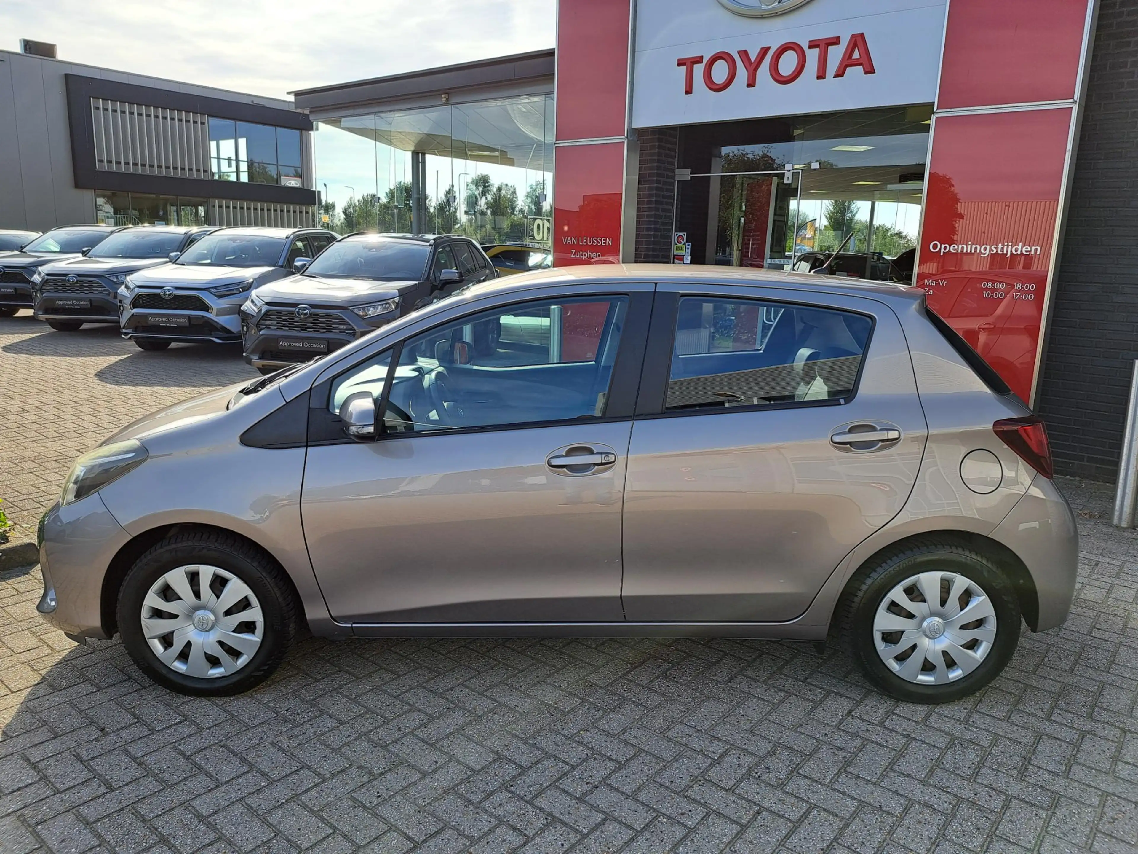 Toyota Yaris 1.3 VVT-i Aspiration CRUISE AIRCO TREKHAAK NAVI — photo 3