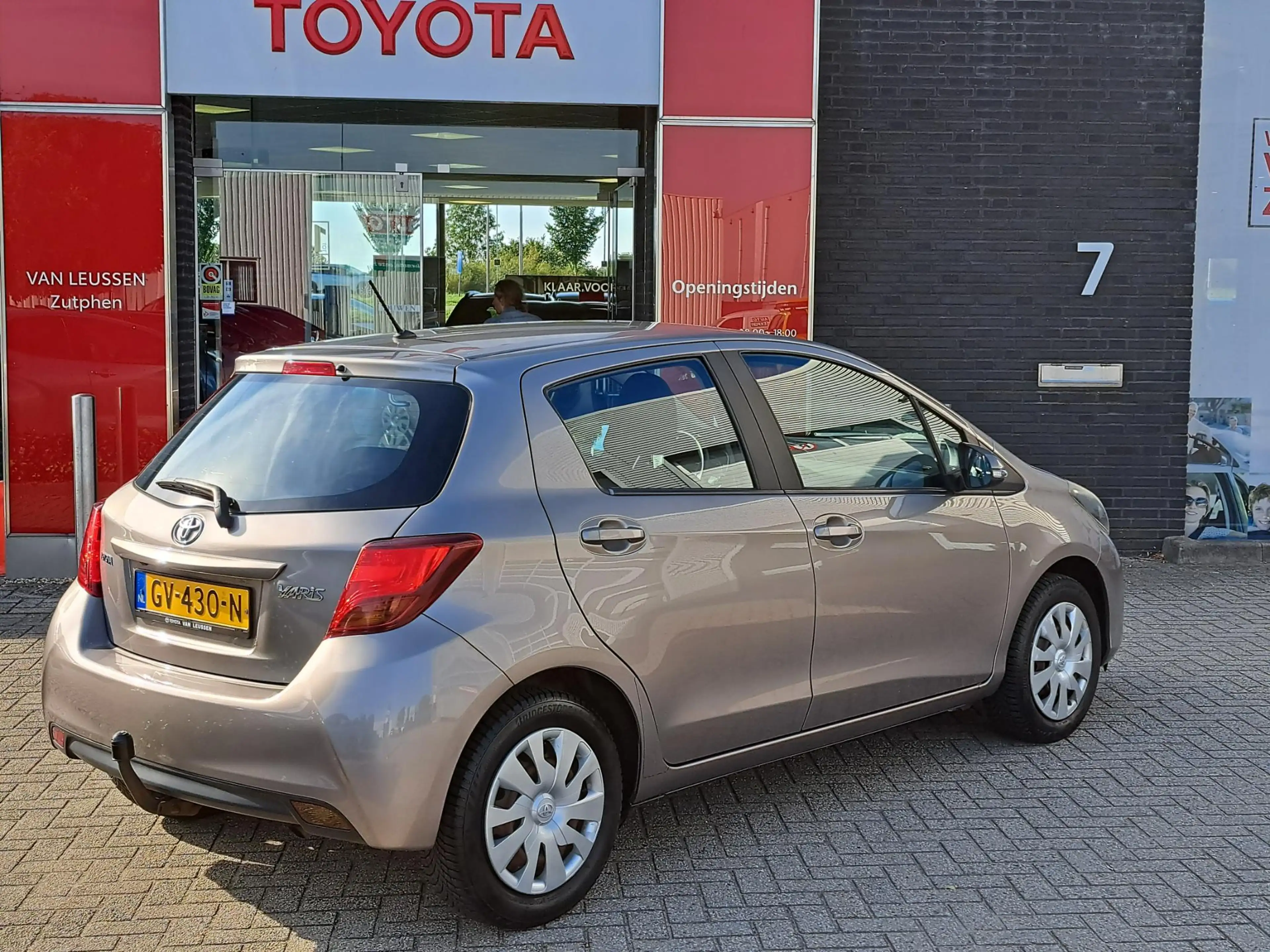 Toyota Yaris 1.3 VVT-i Aspiration CRUISE AIRCO TREKHAAK NAVI — photo 2