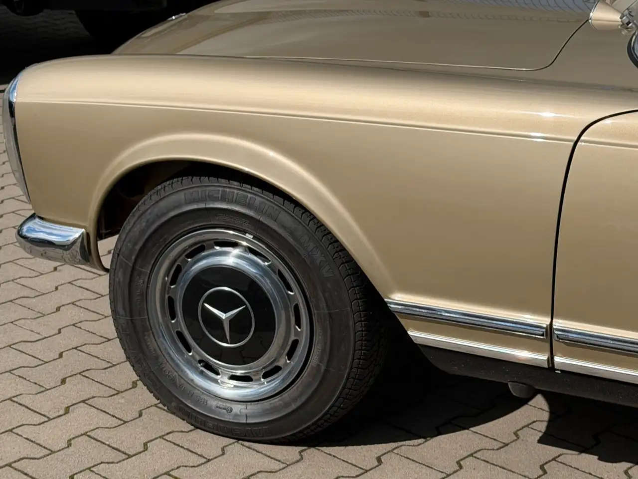 Mercedes-Benz SL 280 Pagode, 100 TKM!, Schalter, Tunisbeige, foto 12