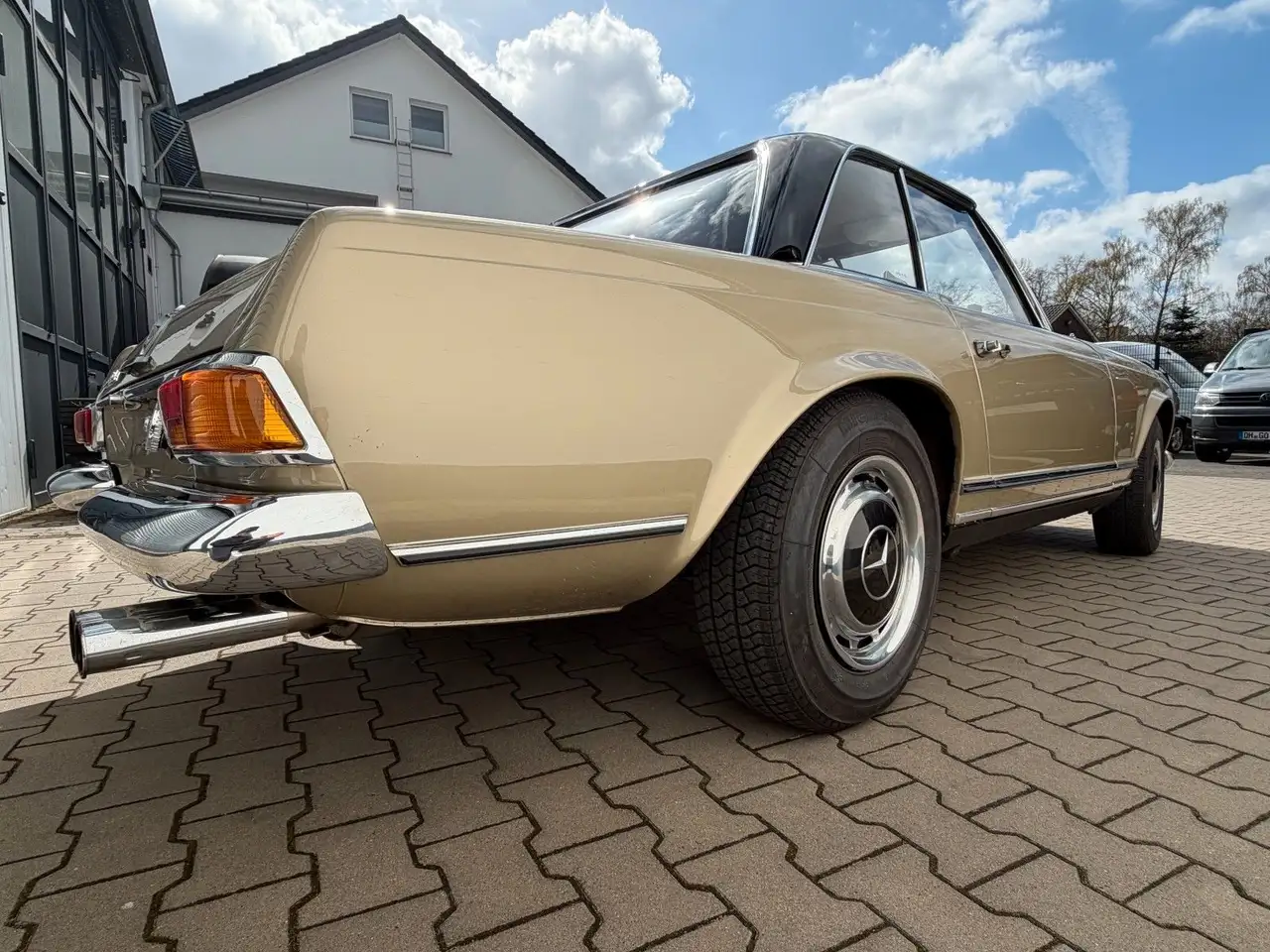 Mercedes-Benz SL 280 Pagode, 100 TKM!, Schalter, Tunisbeige, foto 10