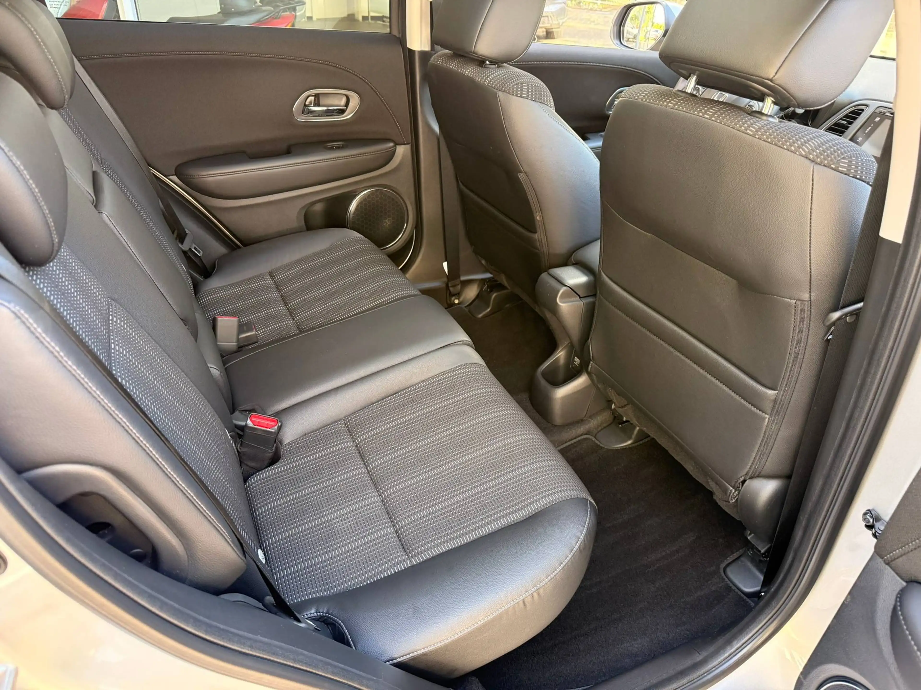 Honda HR-V HR-V 1.5 i-VTEC Executive Rückfahrkamera — photo 13