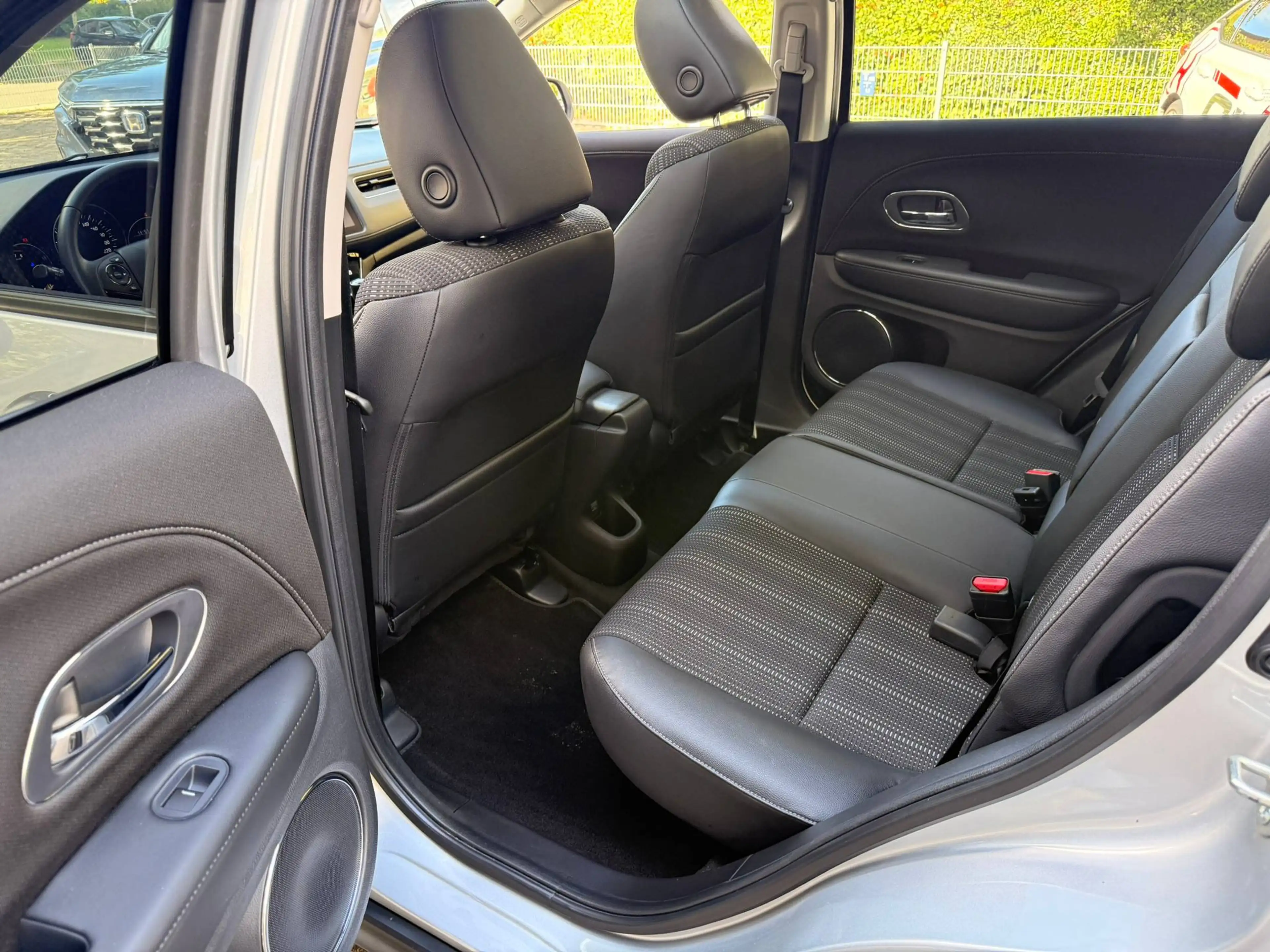 Honda HR-V HR-V 1.5 i-VTEC Executive Rückfahrkamera — photo 12