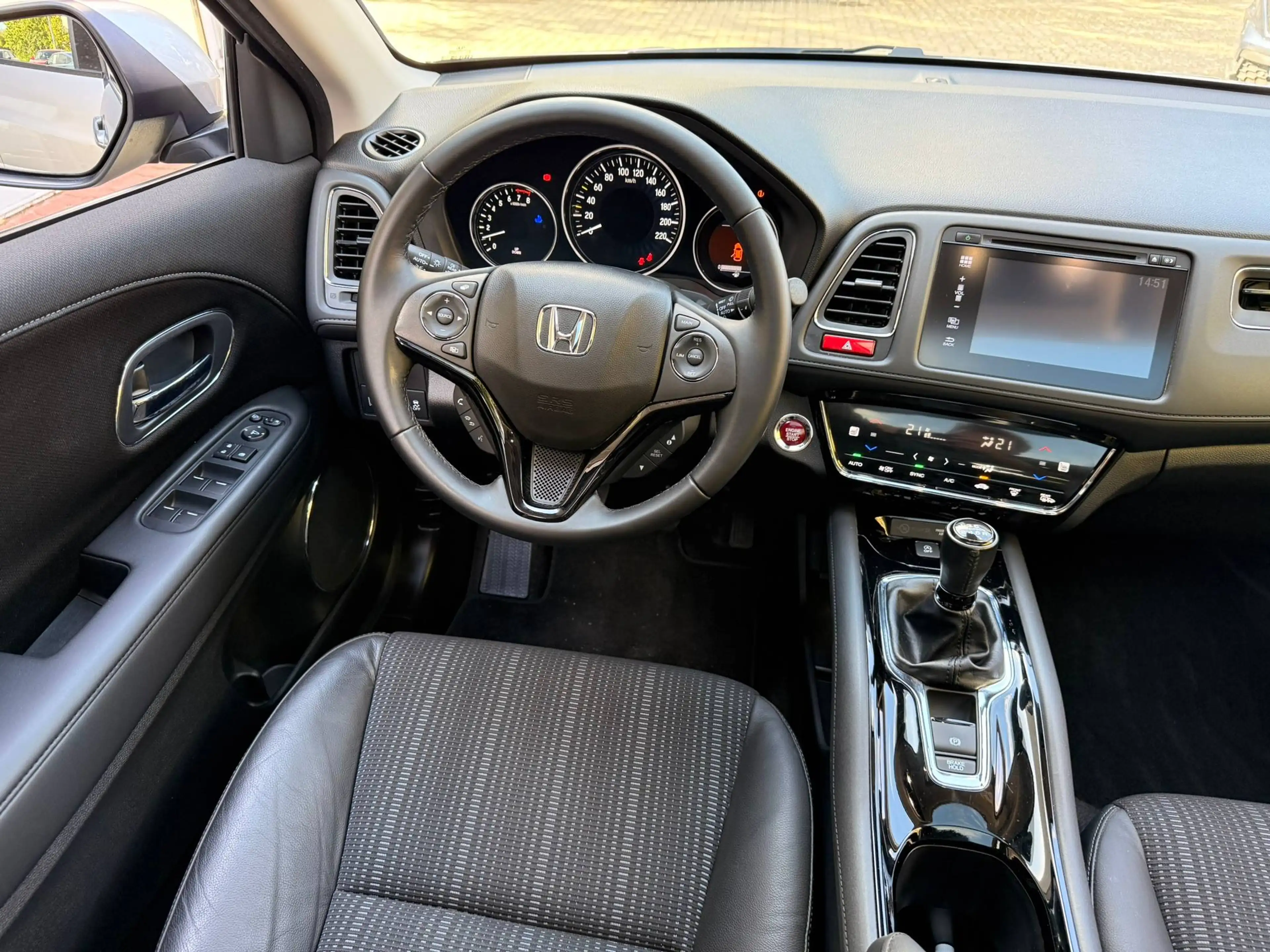 Honda HR-V HR-V 1.5 i-VTEC Executive Rückfahrkamera — photo 10