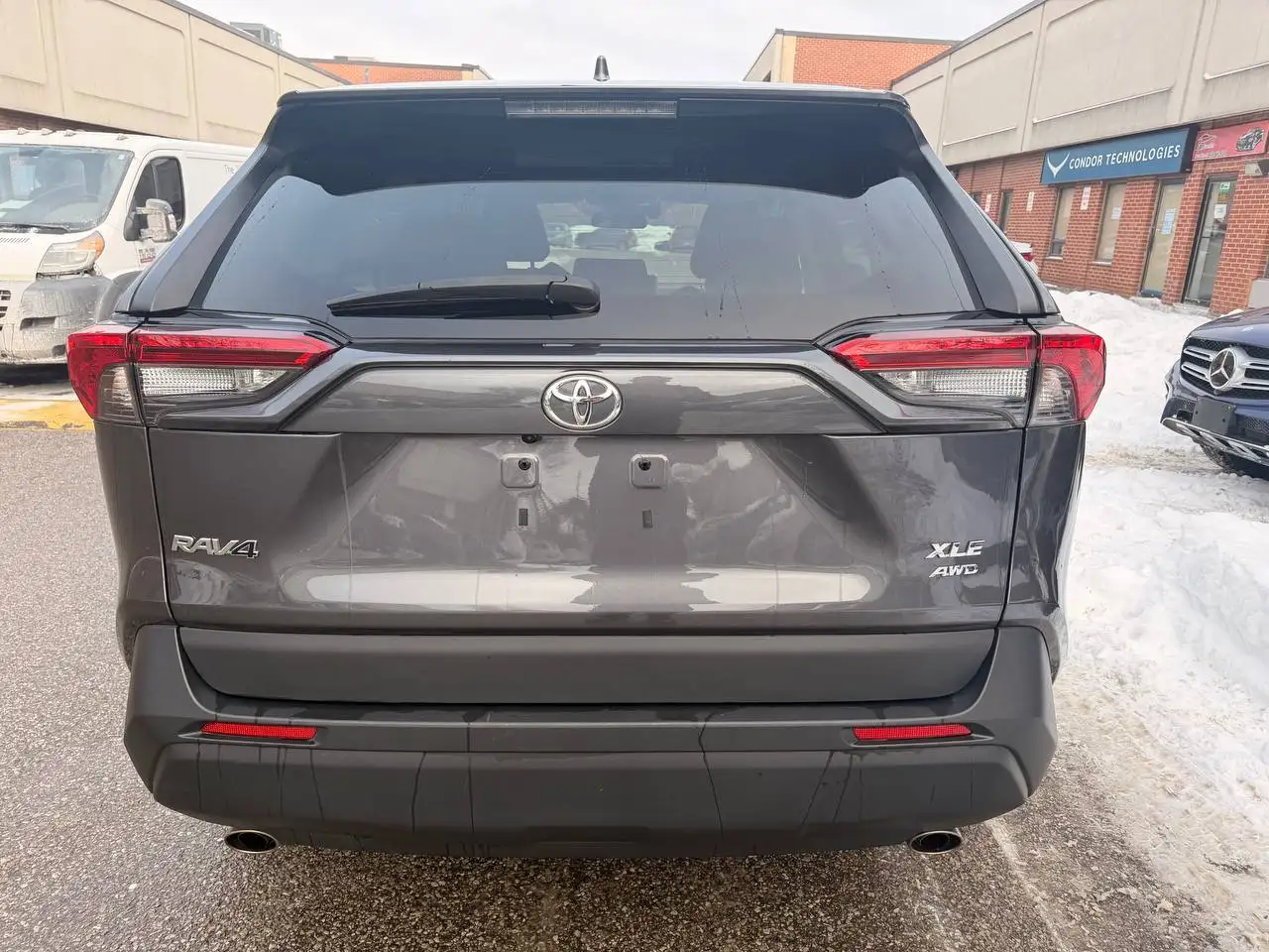 Toyota RAV 4 снимка Toyota RAV 4