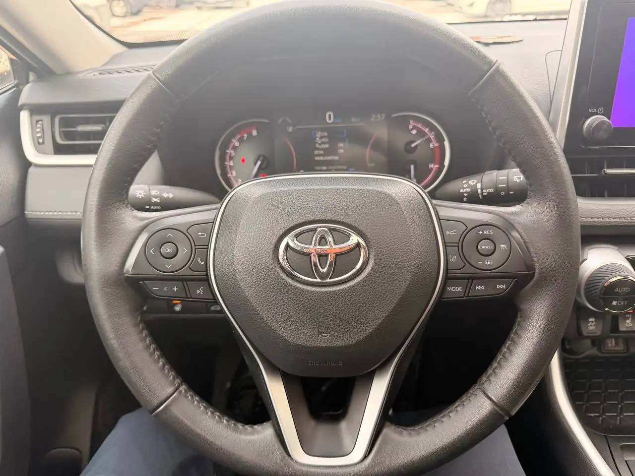 Toyota RAV 4 снимка Toyota RAV 4