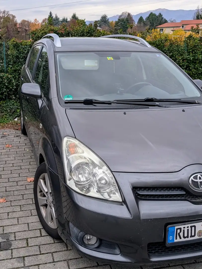 Toyota Corolla Verso - 2