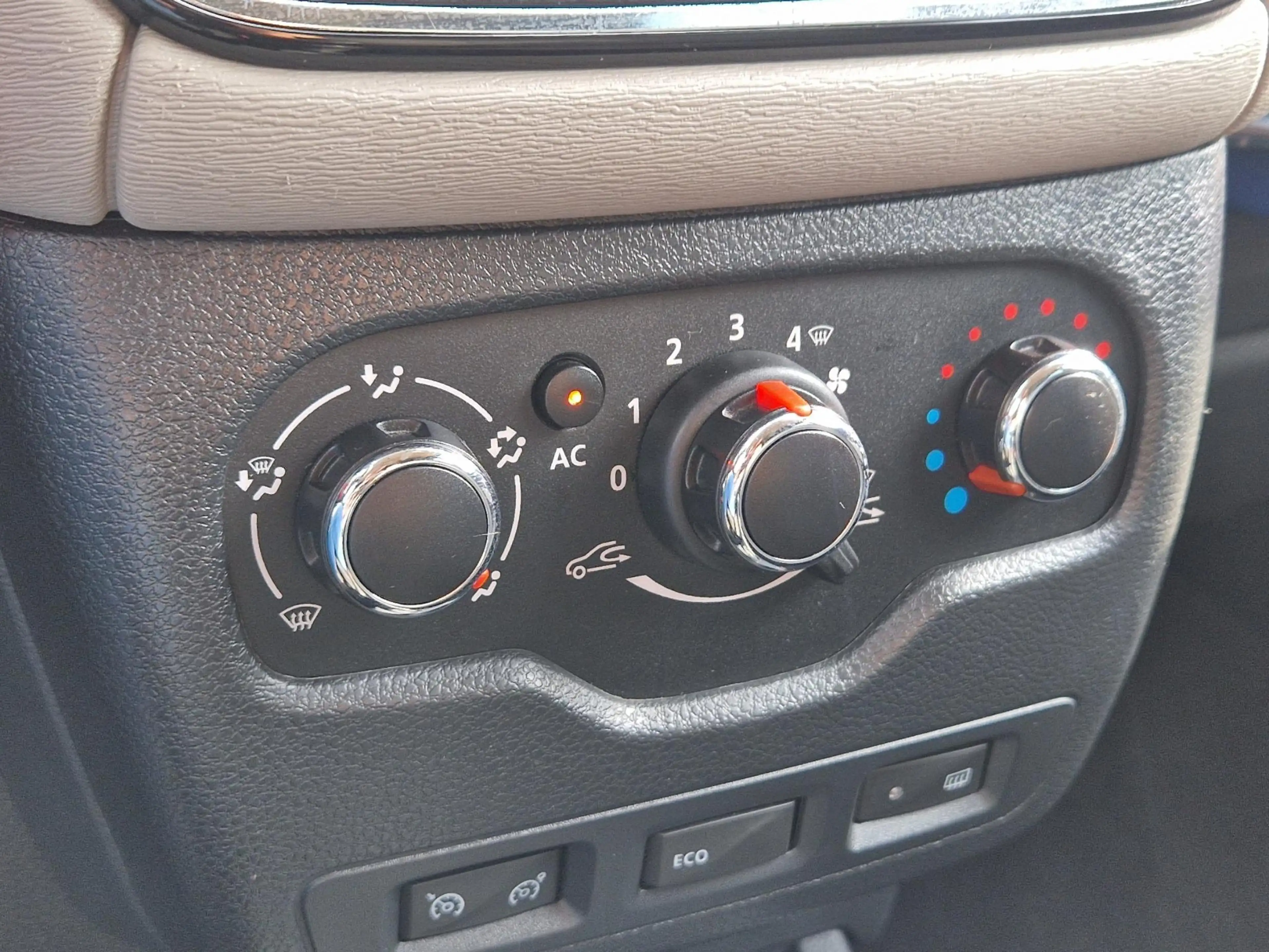 Dacia Dokker 1.2 TCe Ambiance KAMPEERAUTO. 2 pers. TREKHAAK — photo 14