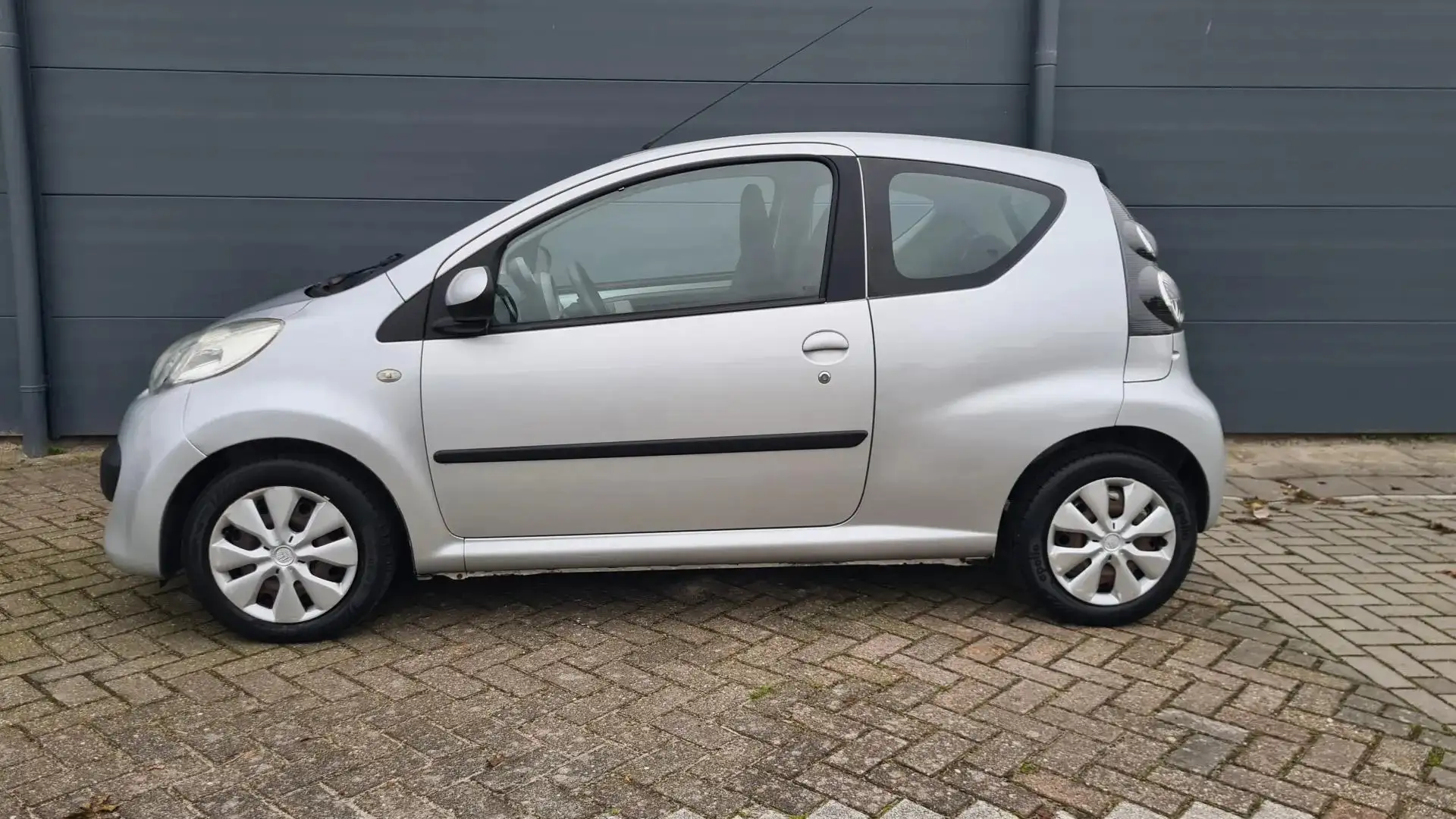 Citroen C1 1.0-12V Ambiance Gris - 2