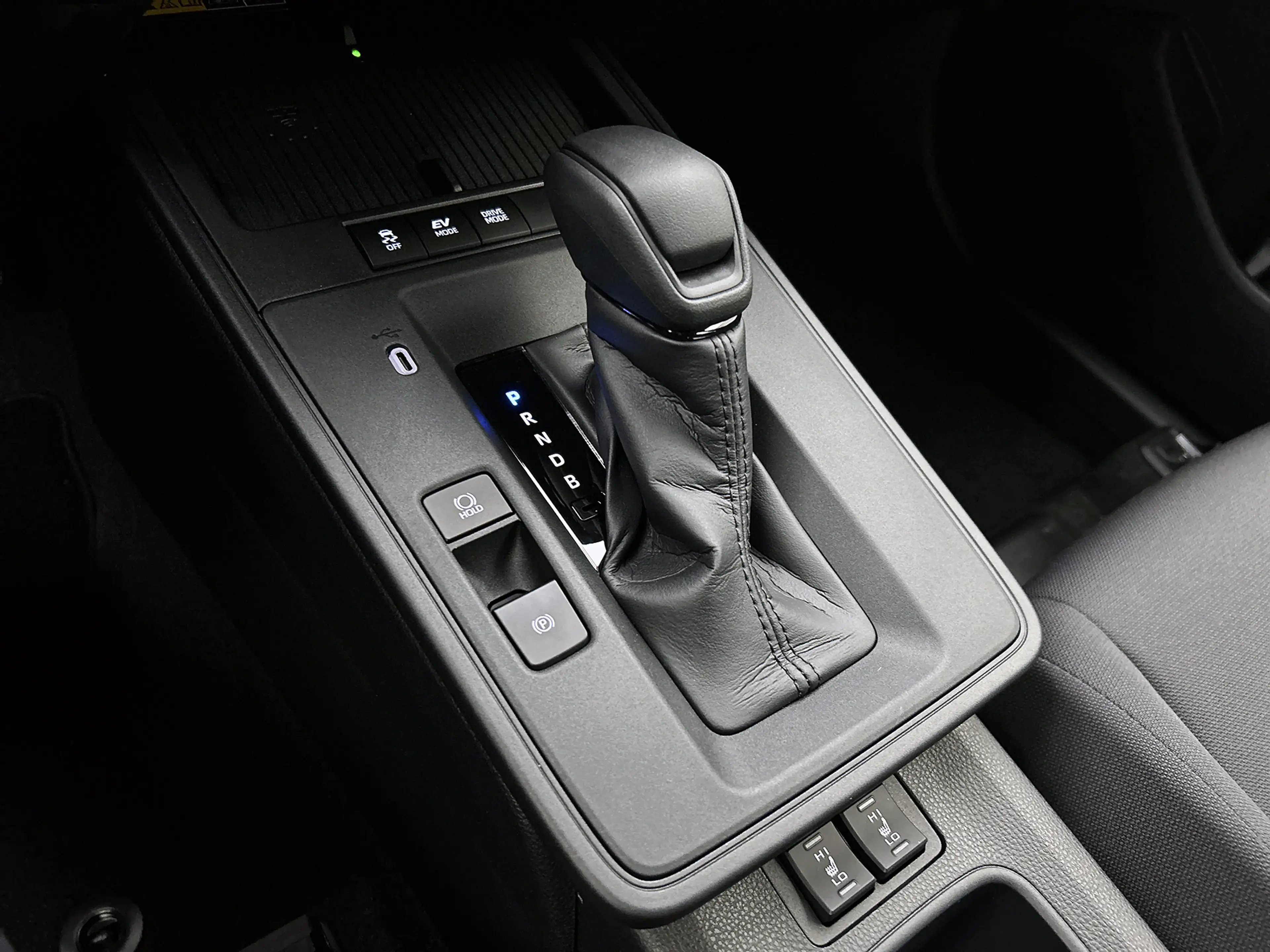 Toyota Corolla Cross Hybrid 140 Active 3500,- voordeel! Carplay | ACC | — photo 11
