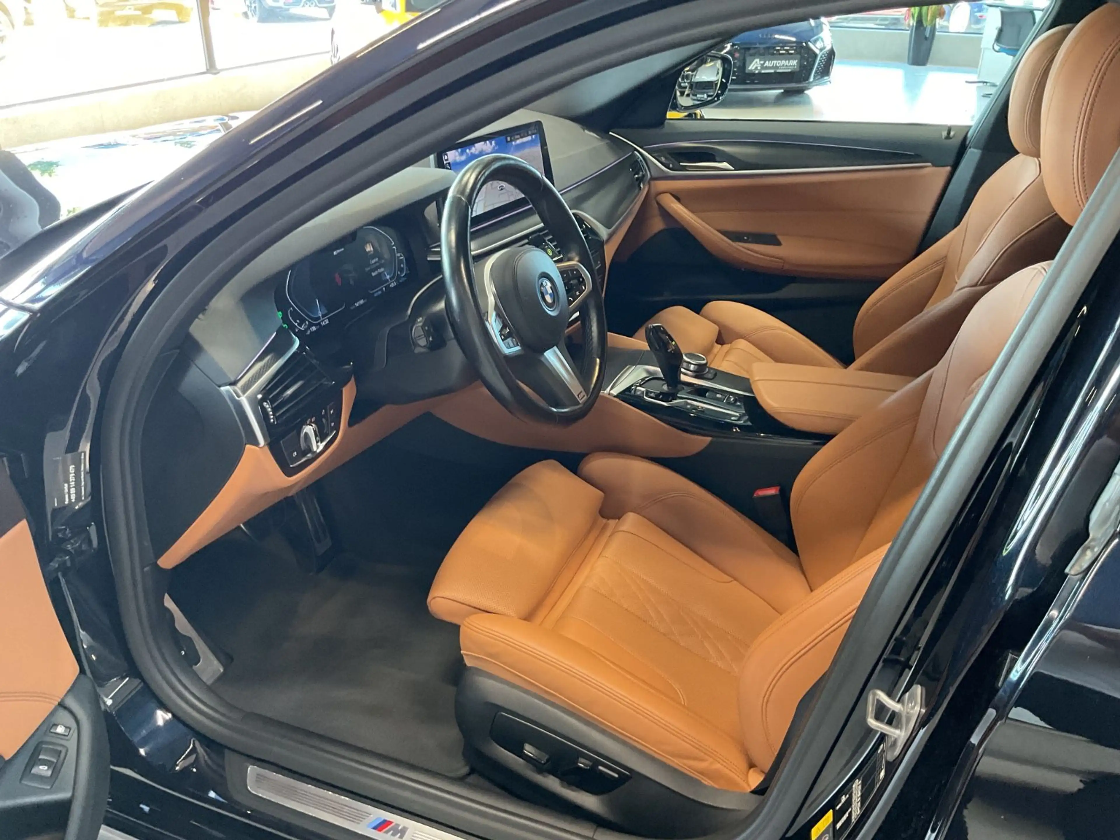 BMW 530 e xDr. M Sport AHK Laser Leder HiFi HuD Kame. — photo 7