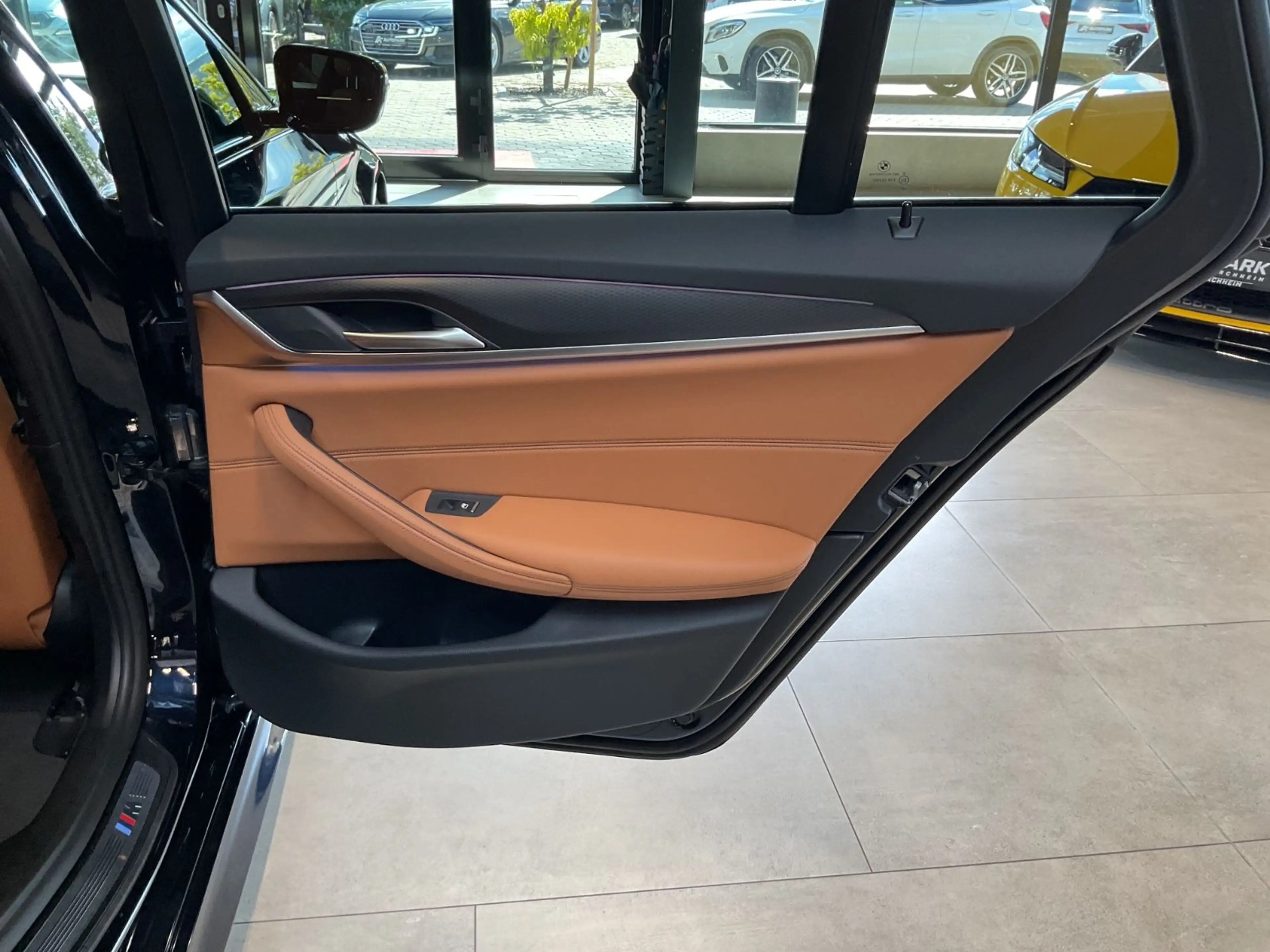 BMW 530 e xDr. M Sport AHK Laser Leder HiFi HuD Kame. — photo 11