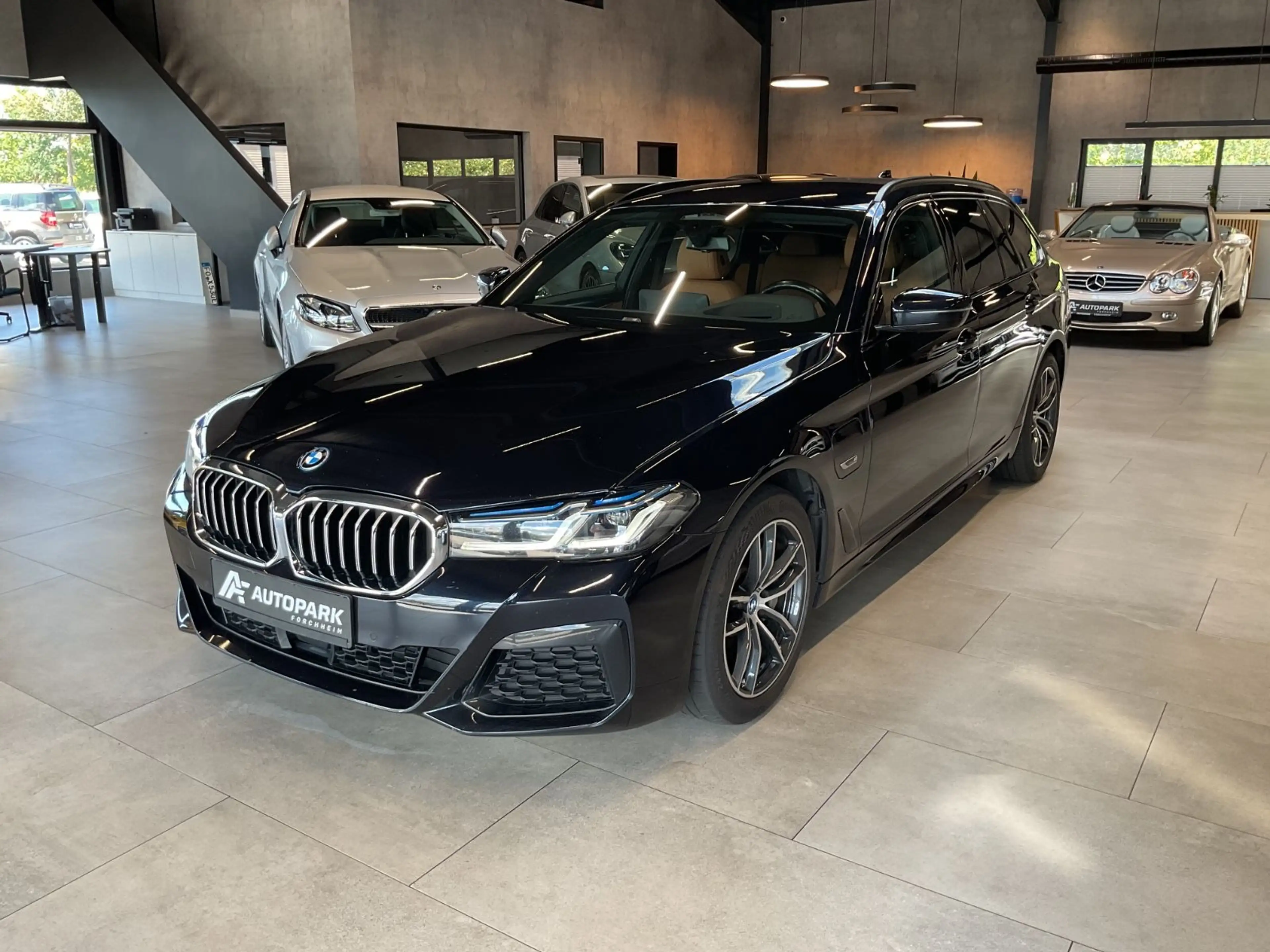 BMW 530 e xDr. M Sport AHK Laser Leder HiFi HuD Kame.