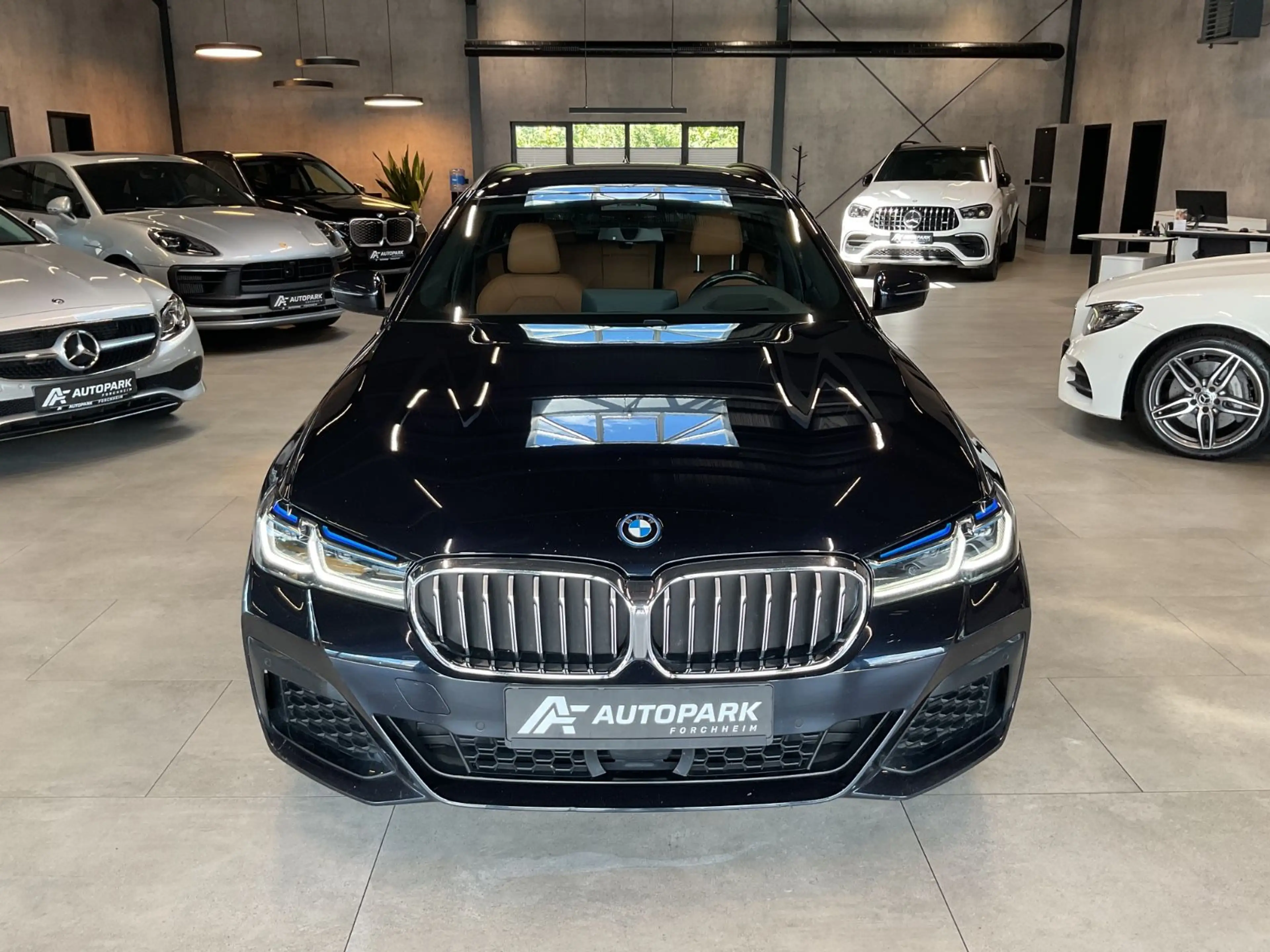 BMW 530 e xDr. M Sport AHK Laser Leder HiFi HuD Kame. — photo 2