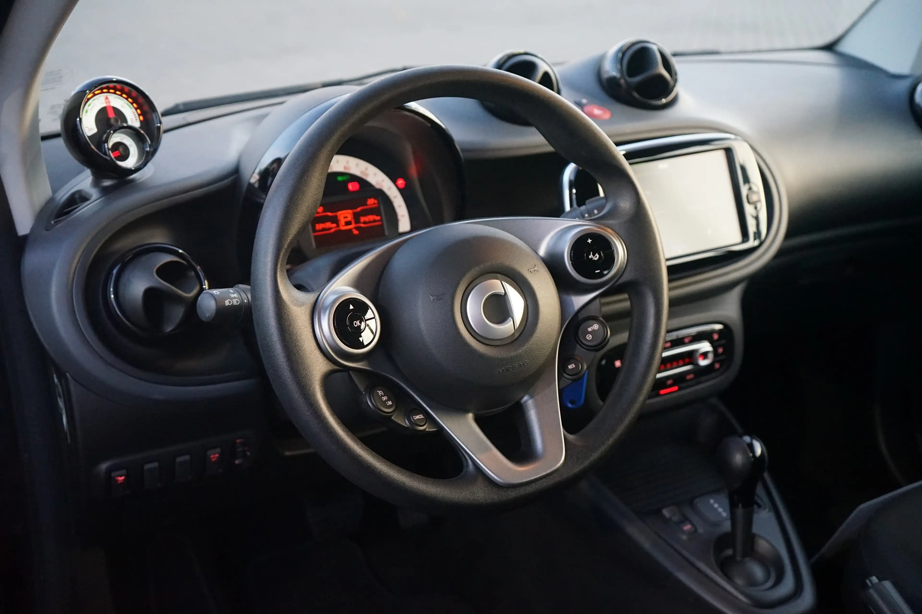 smart forTwo fortwo coupe electric drive / EQ Sitzheizung DAB — photo 13