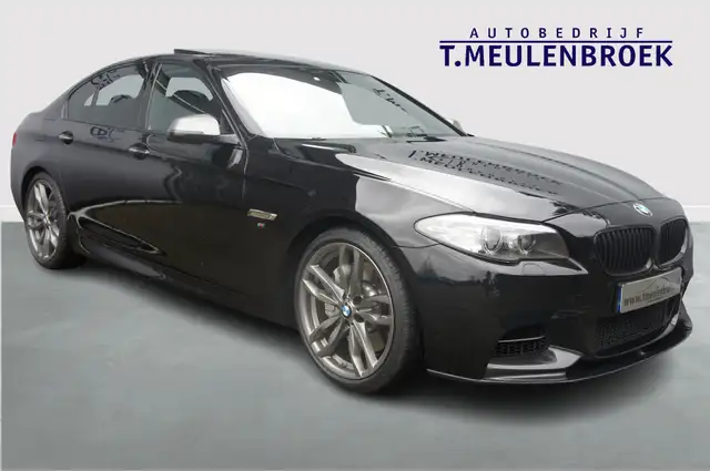 BMW M550 5-serie M550xd Glasdak,