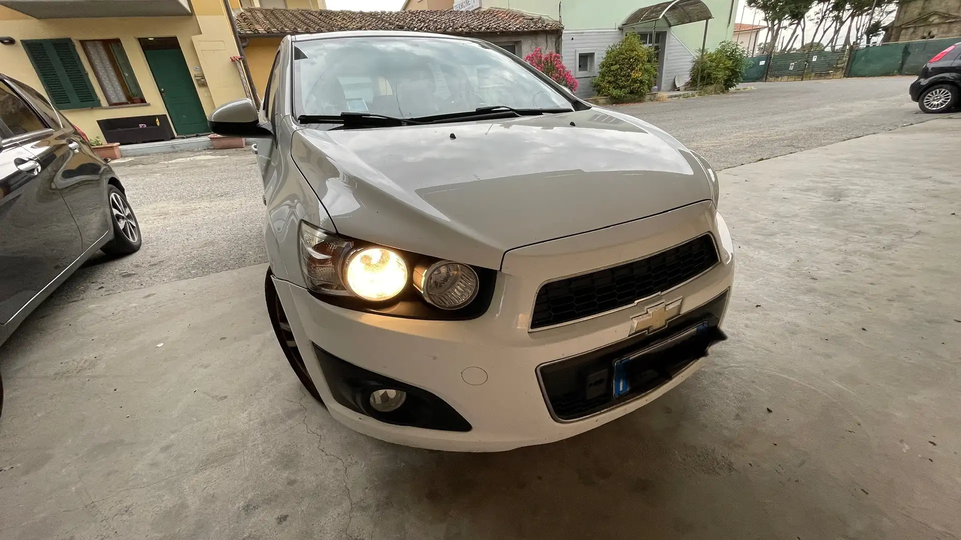 Chevrolet Aveo 1.3d LTZ 95cv 5p Alb - 1