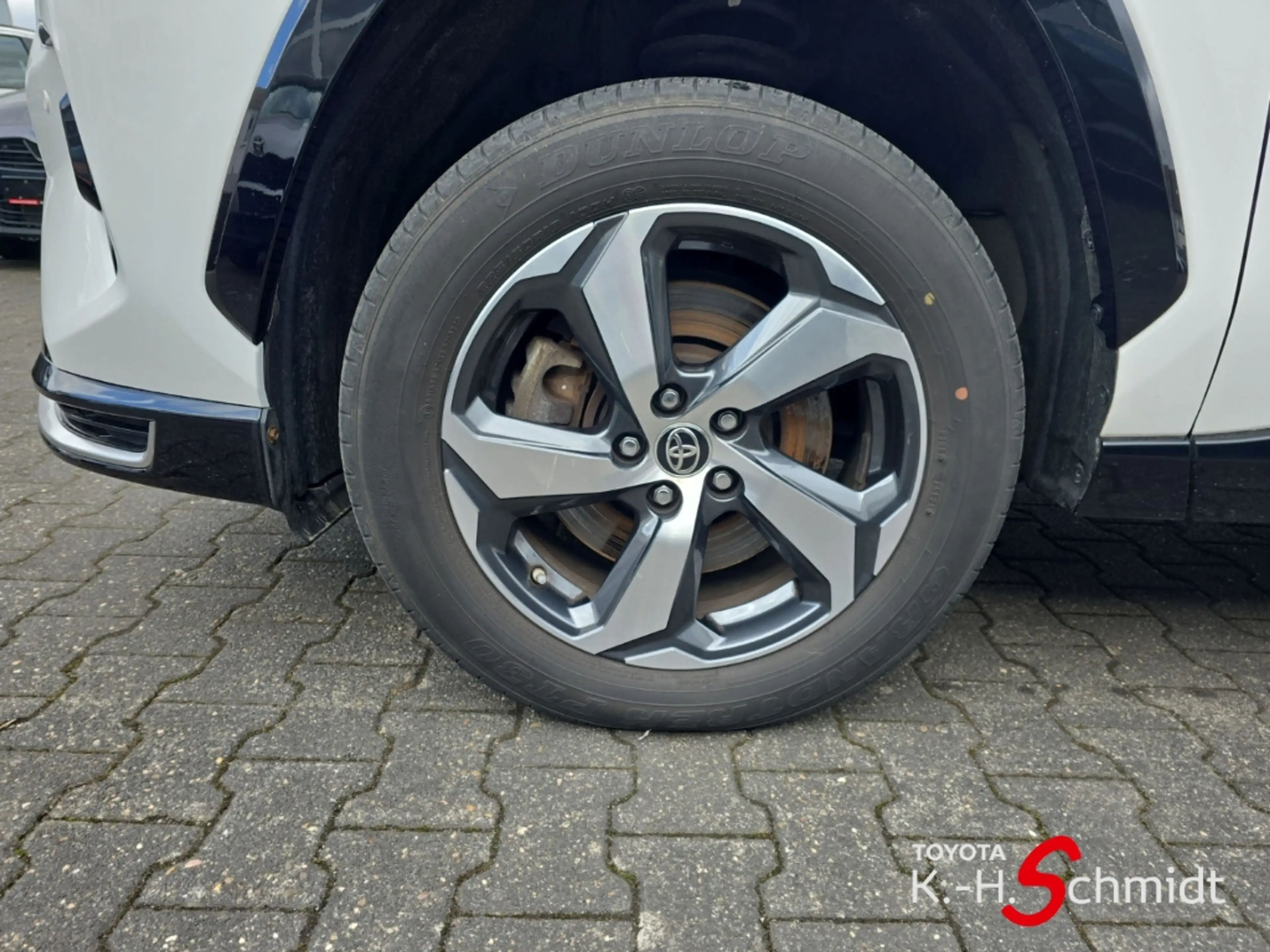 Toyota RAV 4 4x4 Plug-in Hybrid 2.5l 5-Türer — photo 6