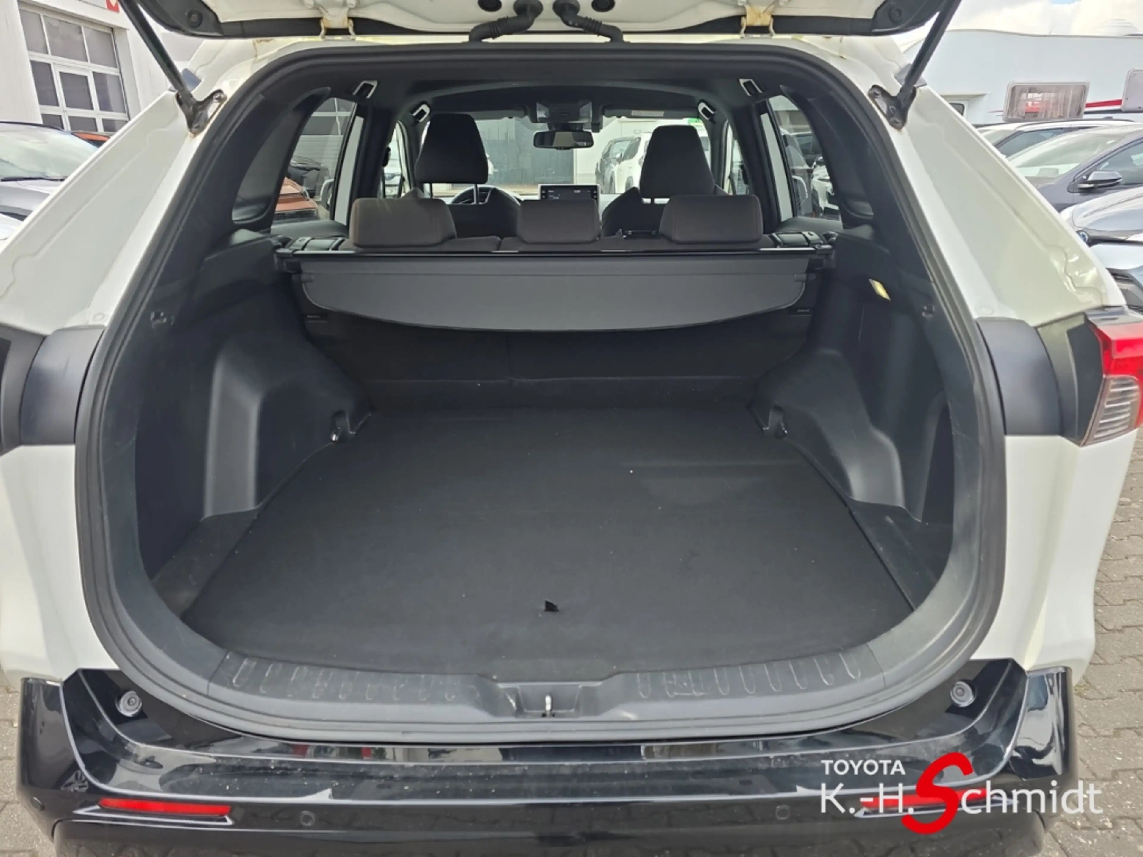 Toyota RAV 4 4x4 Plug-in Hybrid 2.5l 5-Türer — photo 5