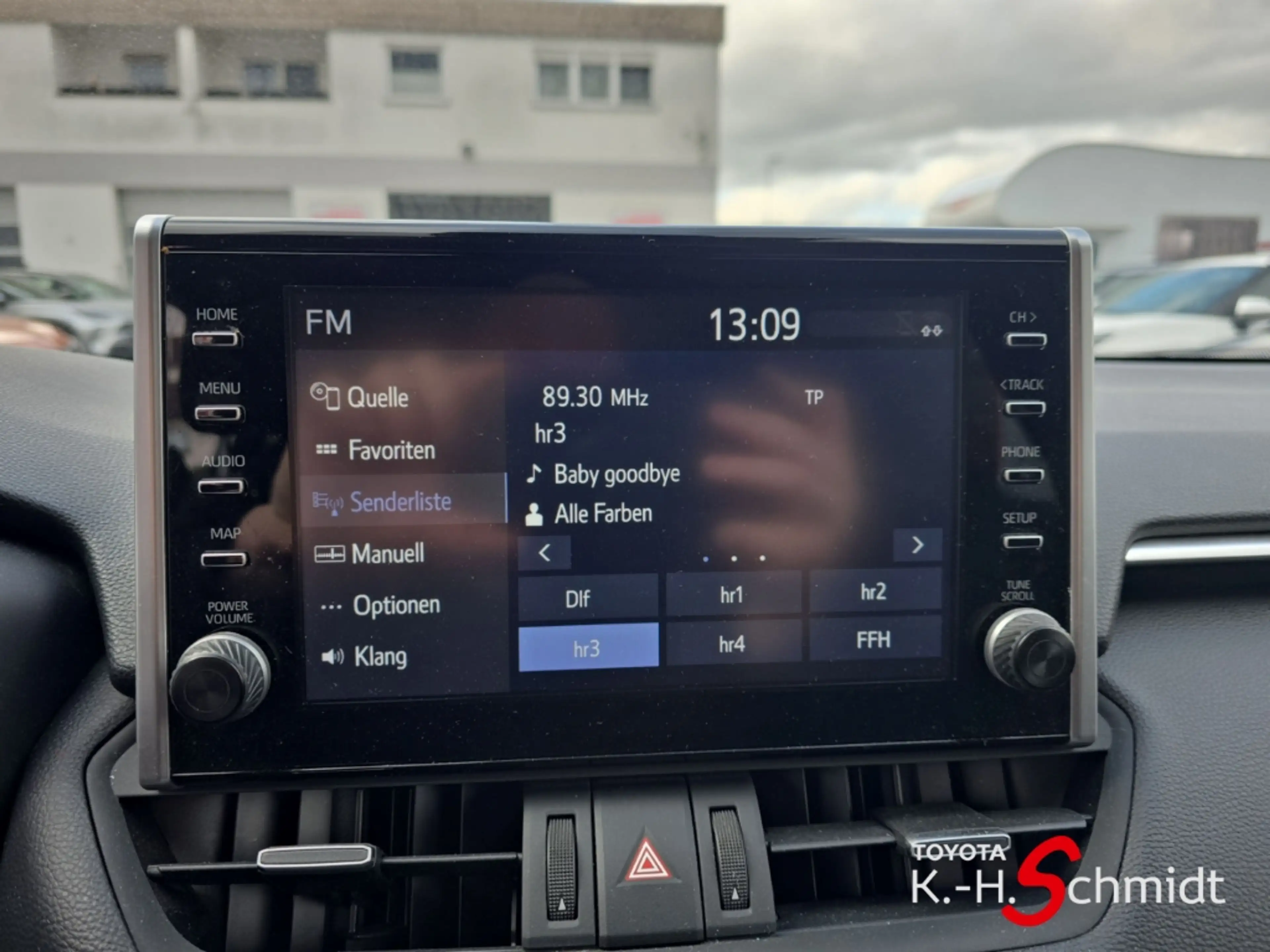 Toyota RAV 4 4x4 Plug-in Hybrid 2.5l 5-Türer — photo 9