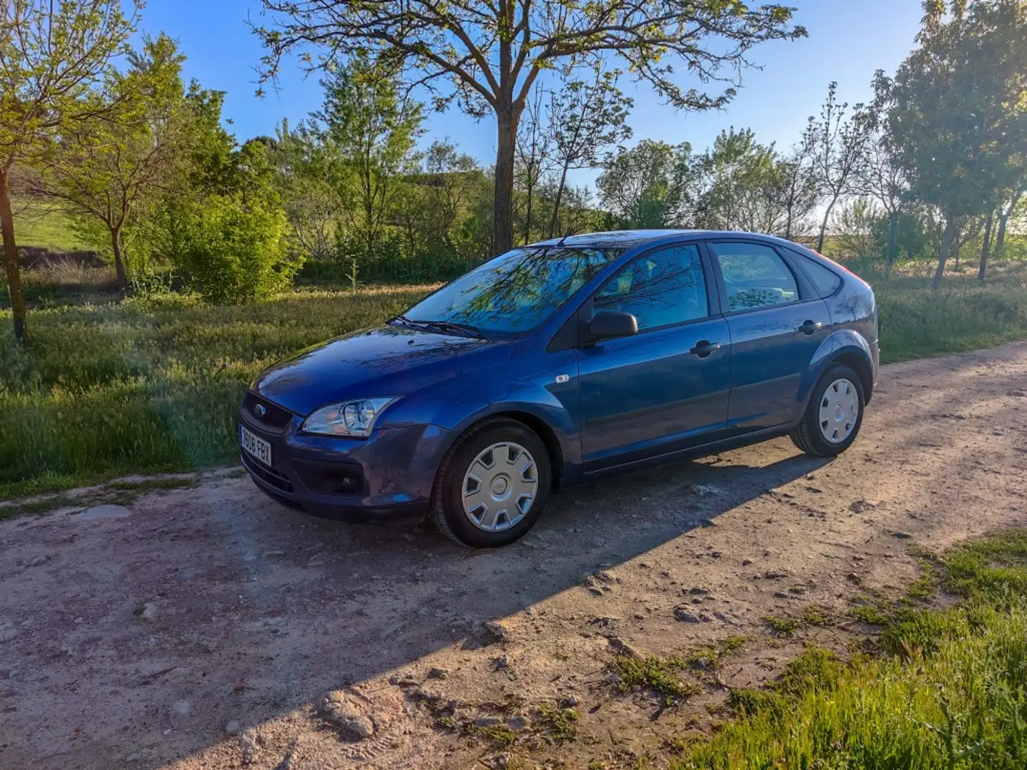 Ford Focus 1.6 Trend Aut. Blauw - 1