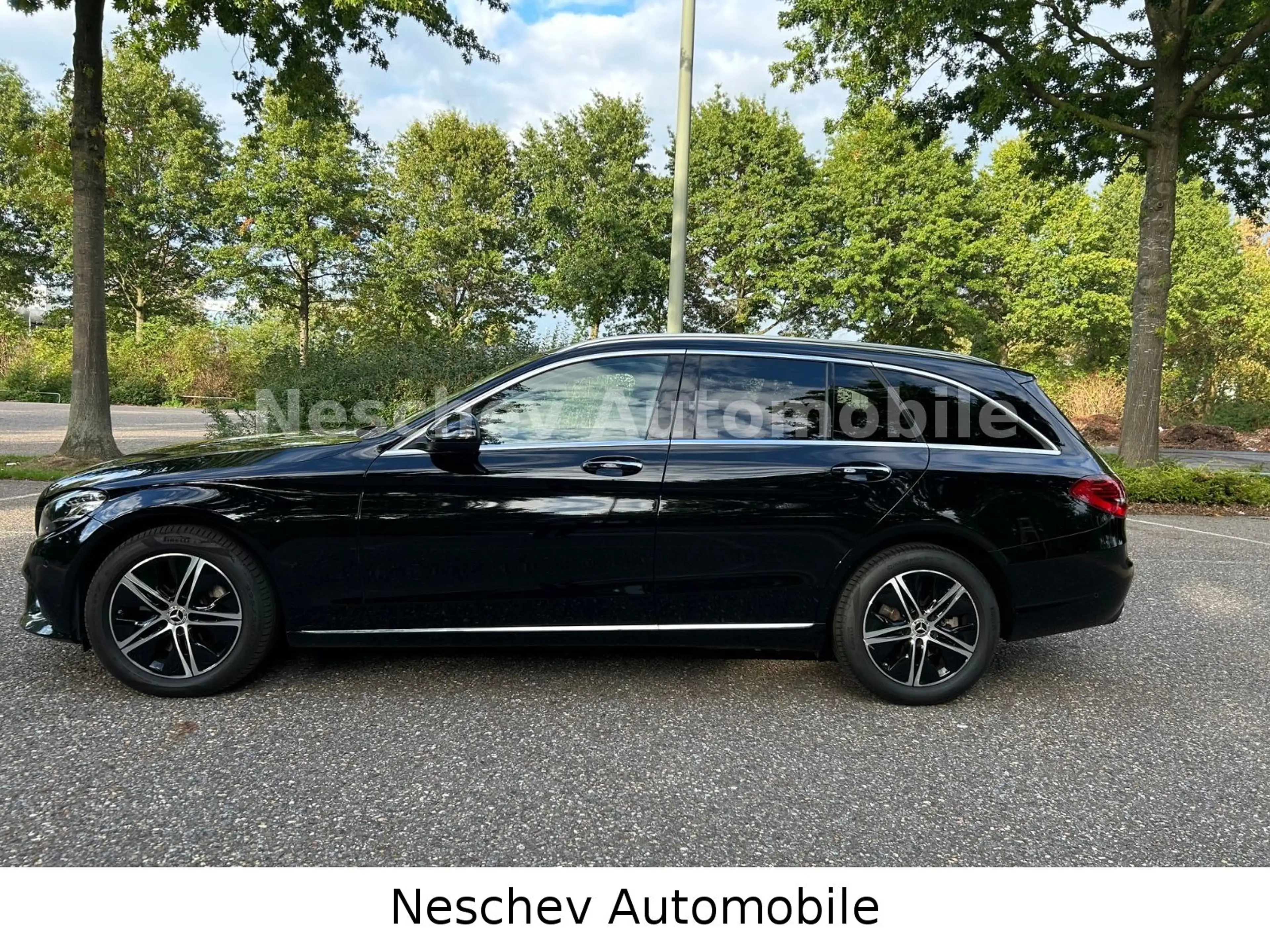 Mercedes-Benz C 300 d 4MATIC T Aut Avantgarde KeylessGo/Comand — photo 3
