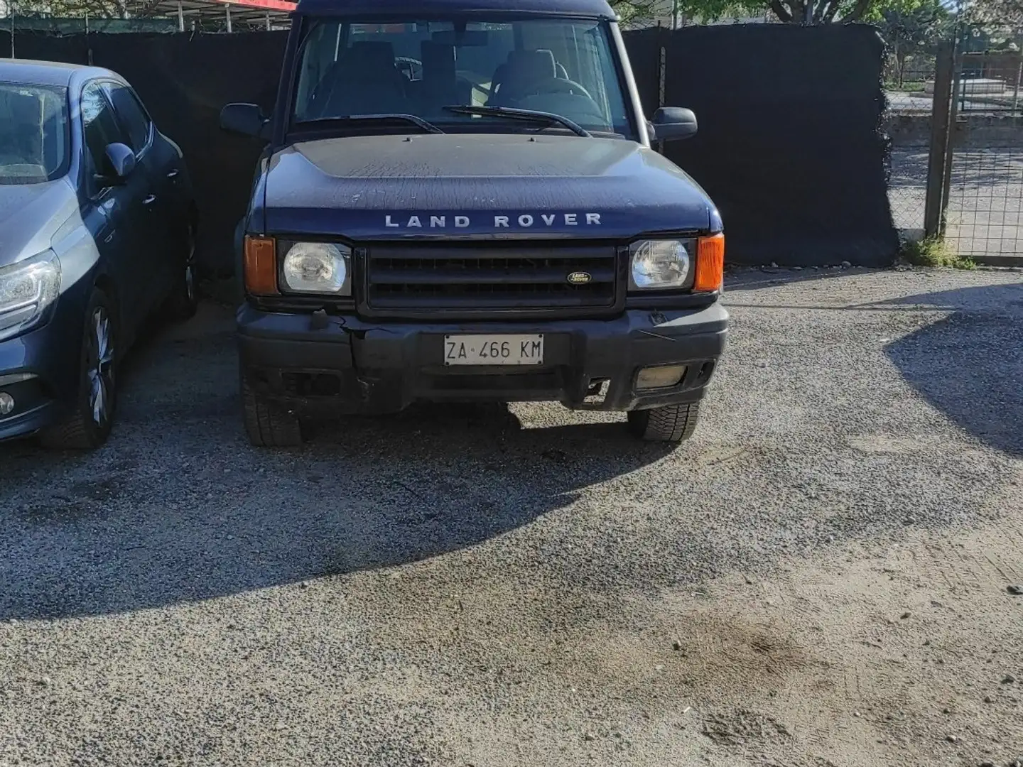Land Rover Discovery 5p 2.5 td5 Luxury Azul - 2