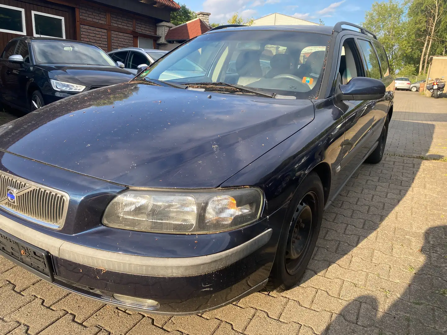 Volvo V70 2.4 Automatik Tuv 12/25 Klima Teilleder Schwarz - 2