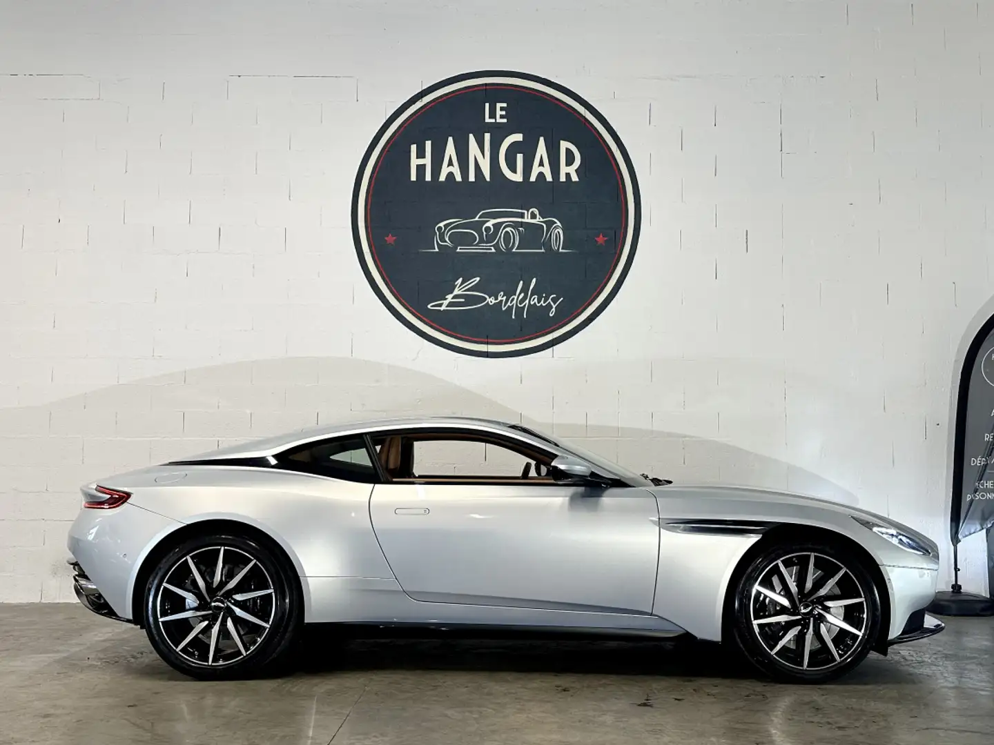 Aston Martin DB11 Coupé V8 4.0 510ch BVA8 - 2