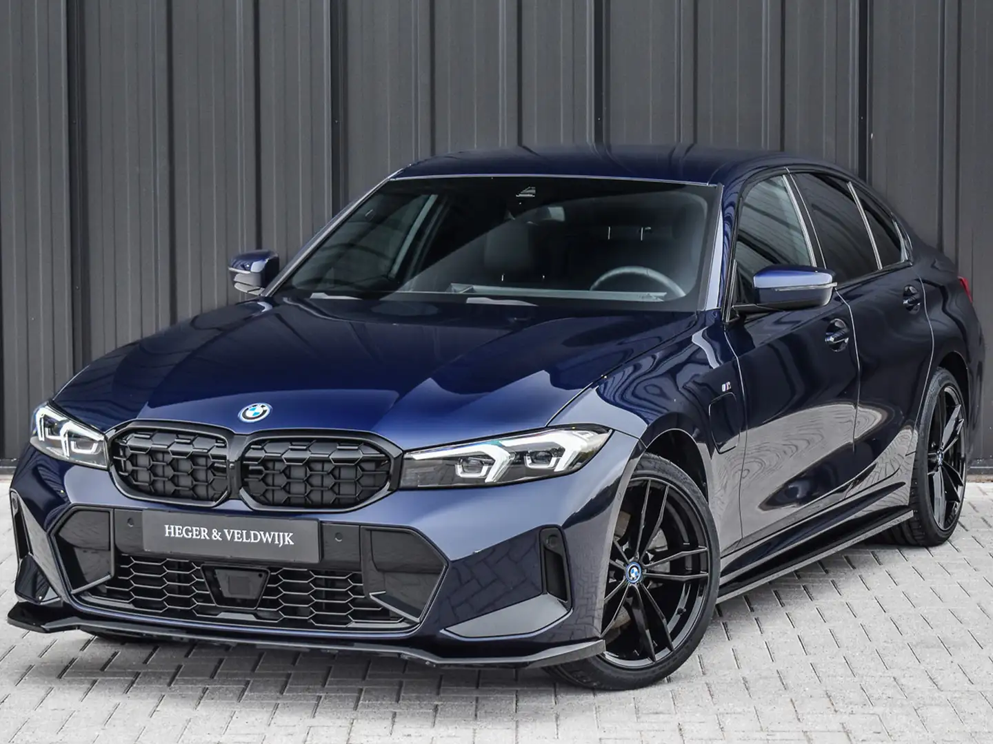 BMW 330 3-serie 330e xDRIVE | M-SPORT | TREKHAAK | SPORTST Albastru - 2