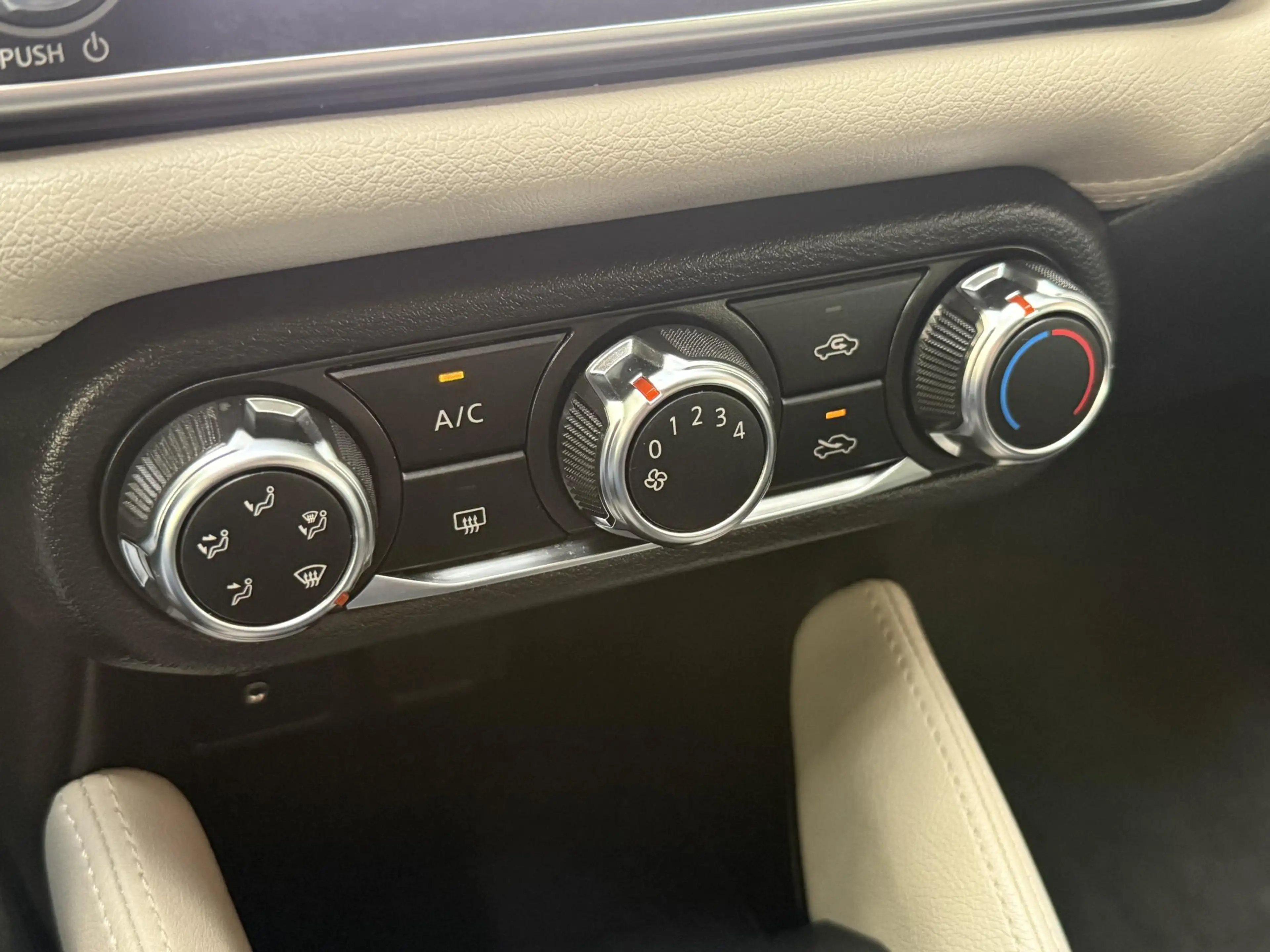 Nissan Micra 1.0 IG-T N-Design | Airconditioning | Navigatie | — photo 24