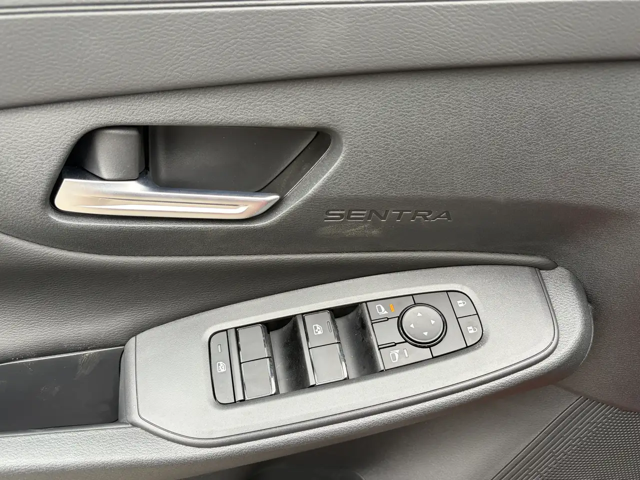 Nissan Sentra снимка Nissan Sentra