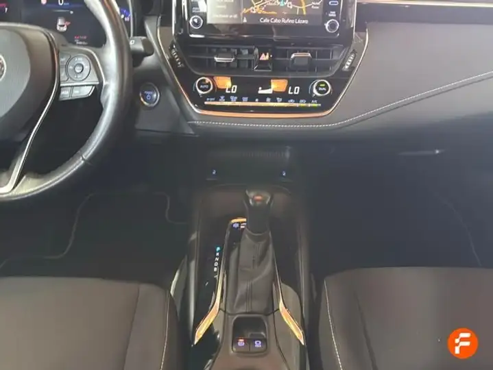 Toyota Auris 2020, foto 16