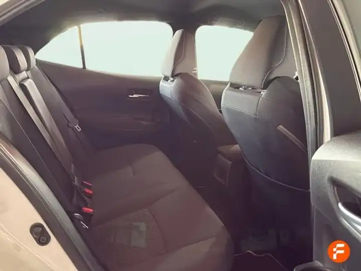 Toyota Auris 2020, foto 14