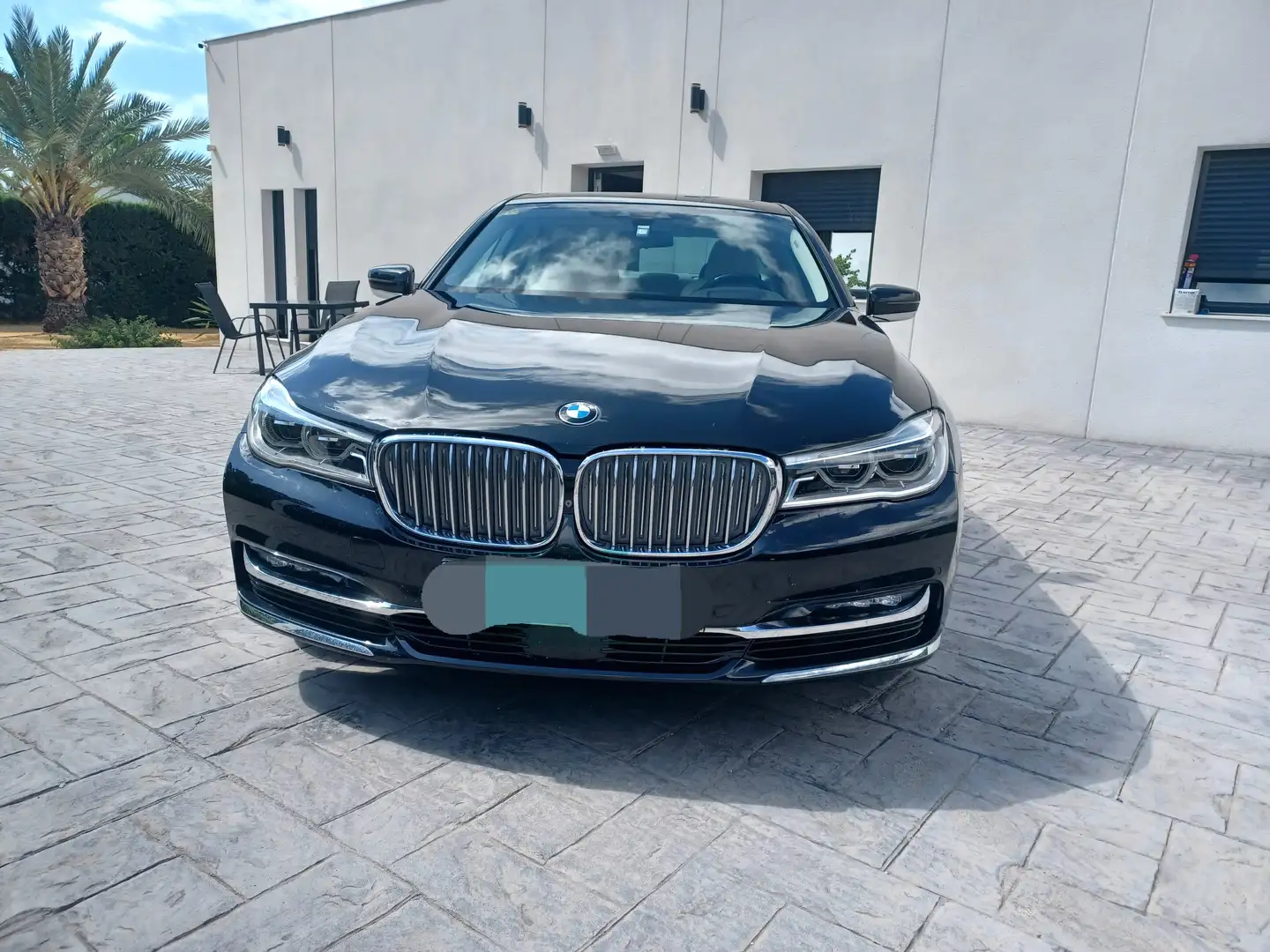 BMW 730 730dA xDrive Černá - 1