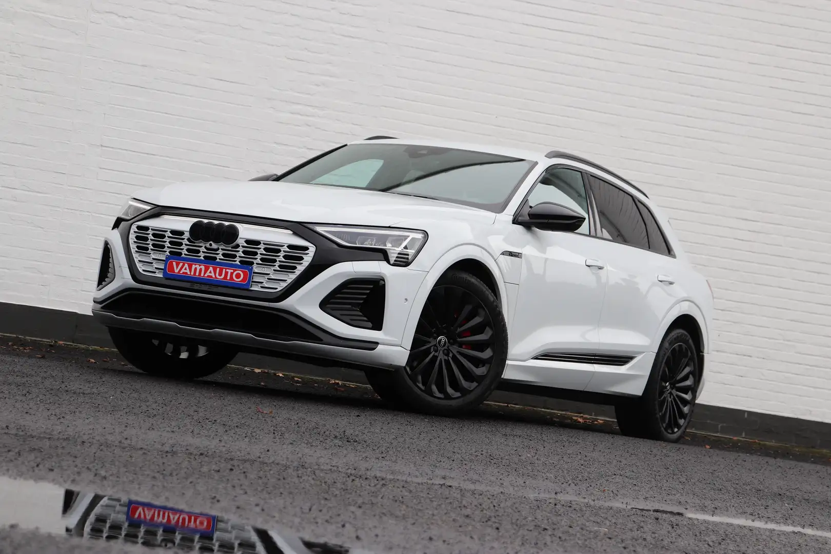 Audi Q8 e-tron 106 kWh 55 Competition - B&O/AdaptiveCC/Towbar/SOH = 94% Weiß - 1