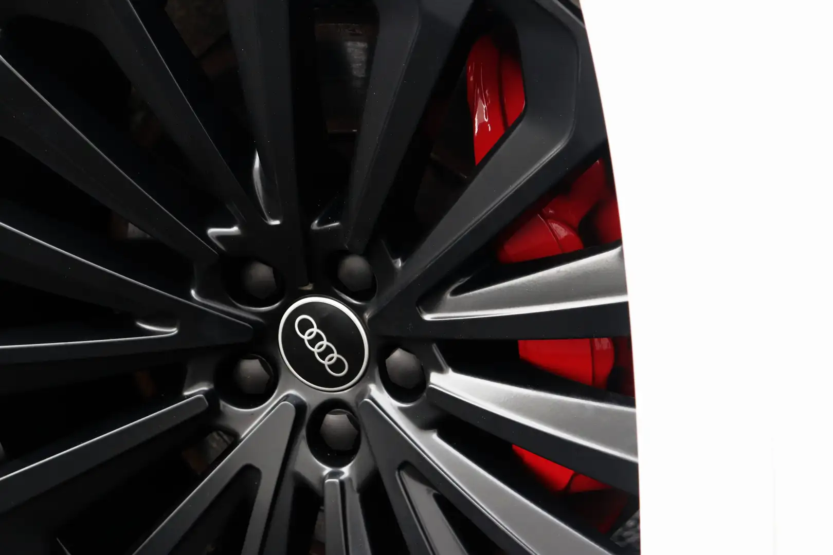 Audi Q8 e-tron 106 kWh 55 Competition - B&O/AdaptiveCC/Towbar/SOH = 94% Weiß - 2