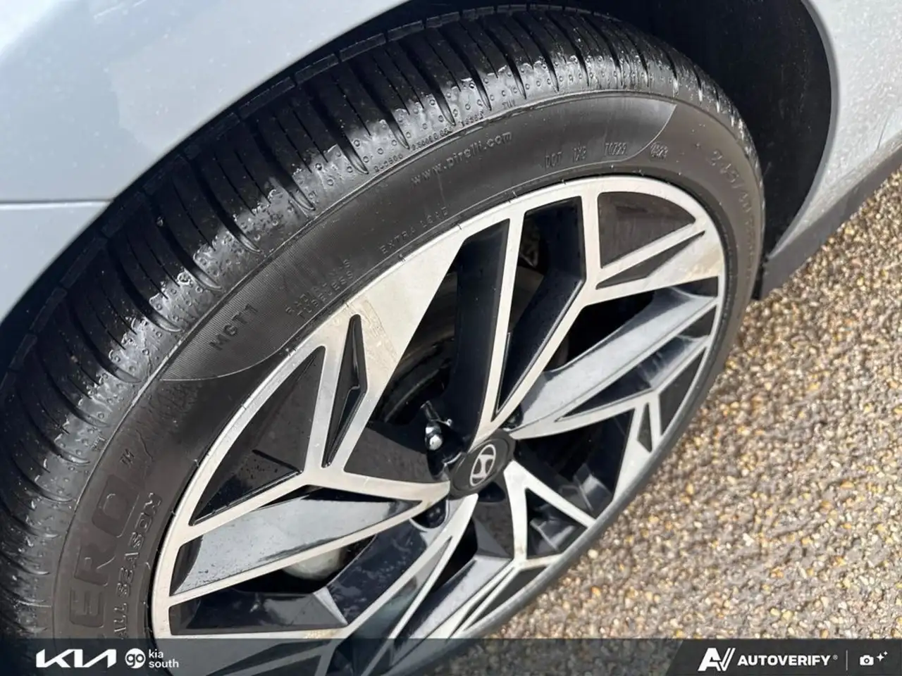 Hyundai IONIQ 6 снимка Hyundai IONIQ 6