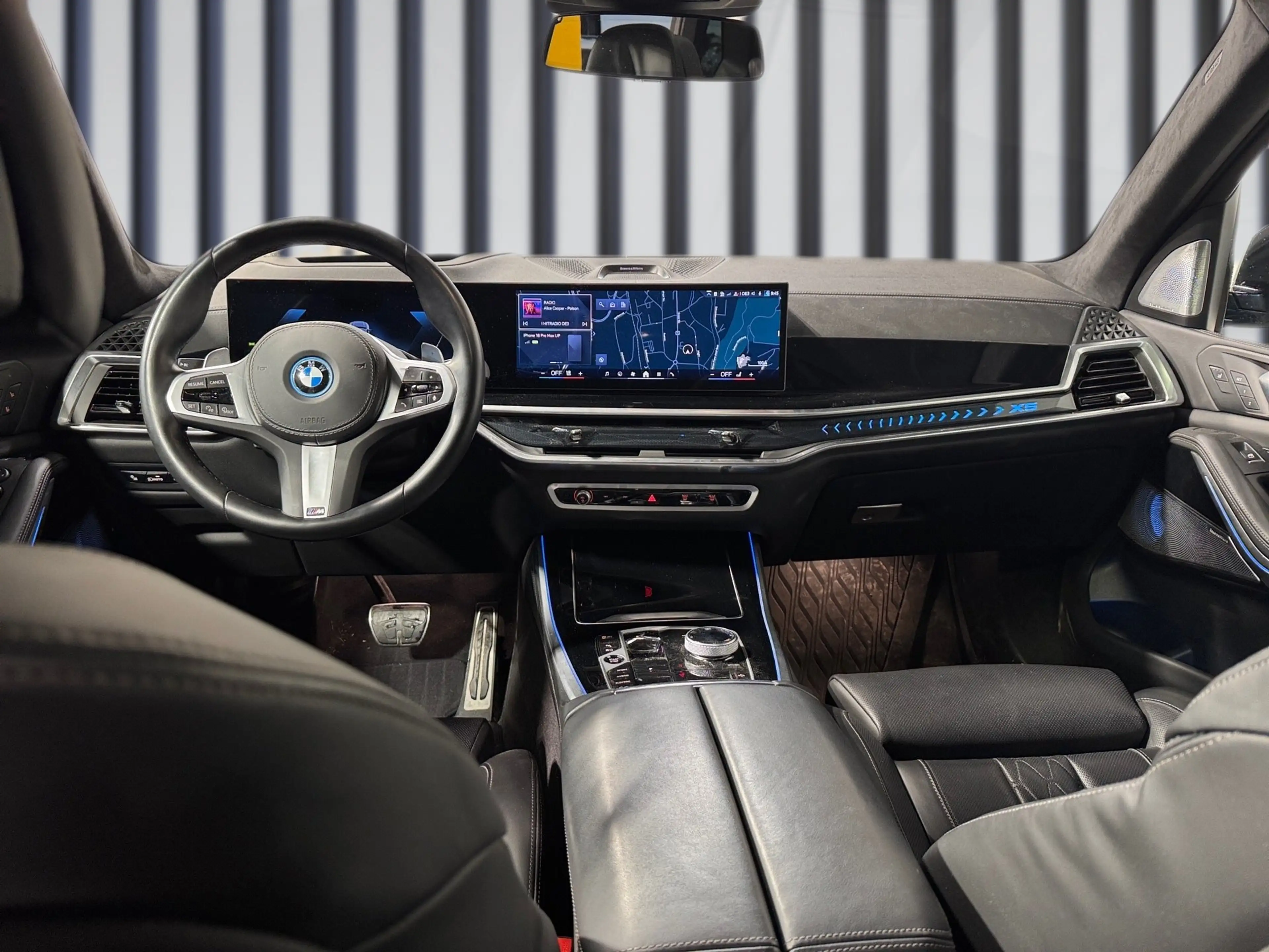 BMW X5 xDrive50e — photo 9