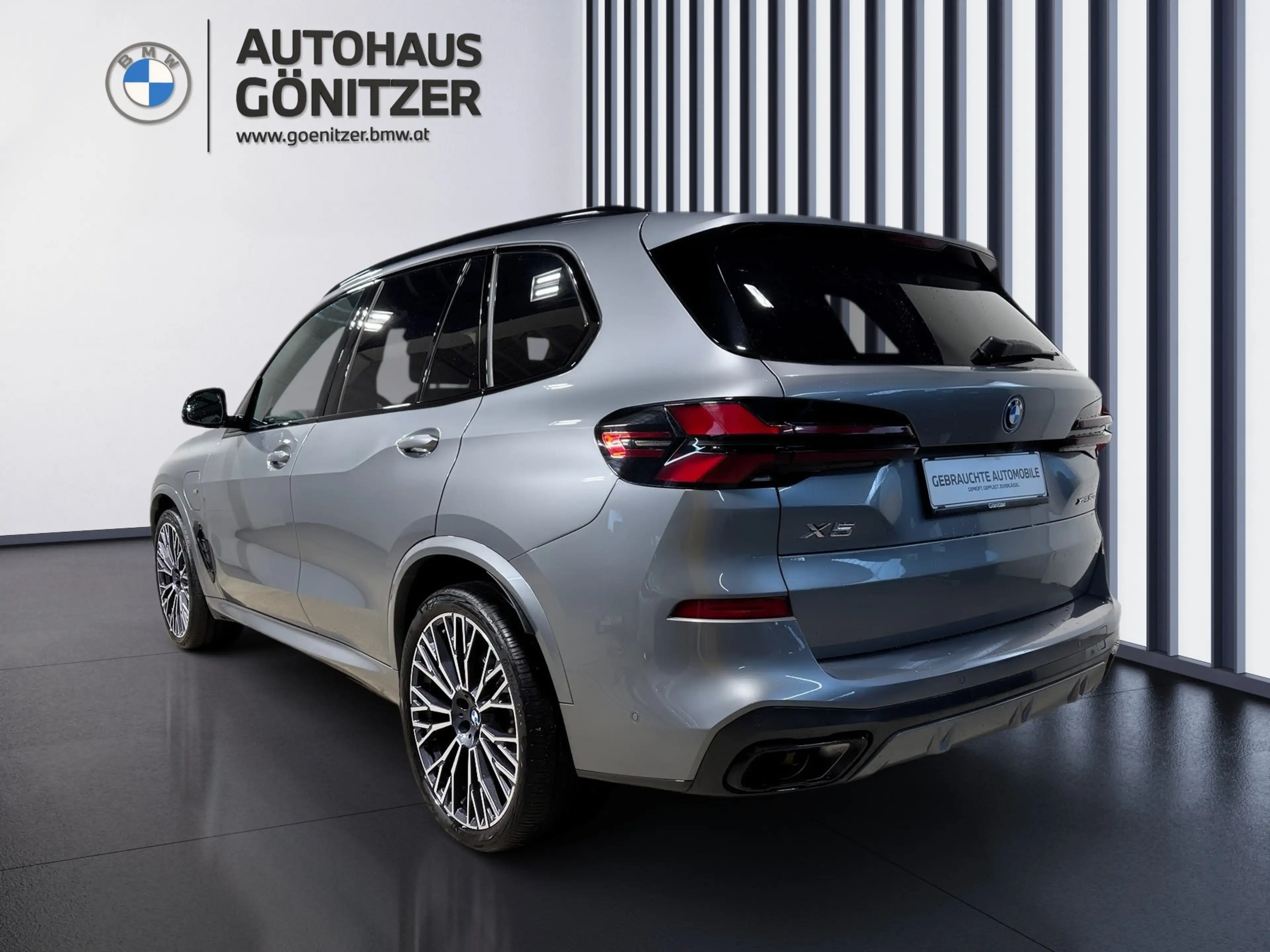 BMW X5 xDrive50e — photo 10
