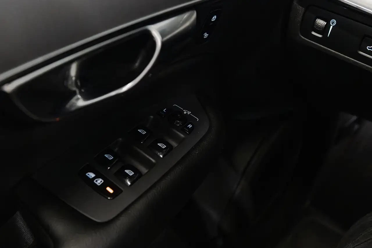 Volvo XC90 снимка Volvo XC90